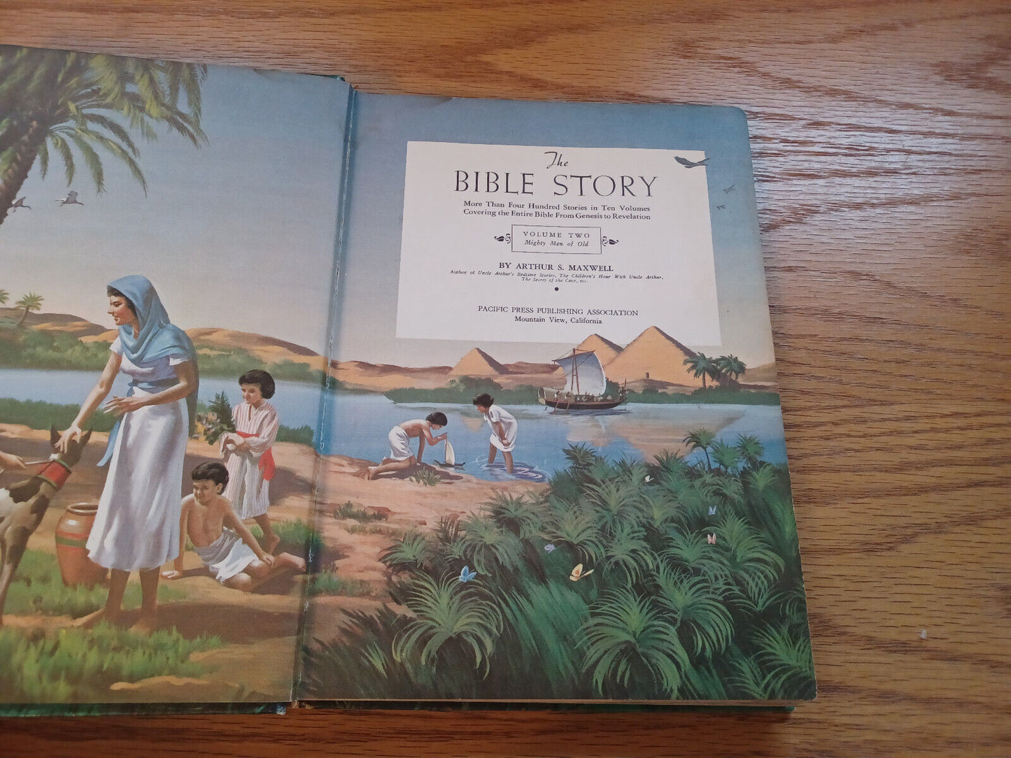 The Bible Story Volume Two Mighty Men Of Old By Arthur Maxwell 1954