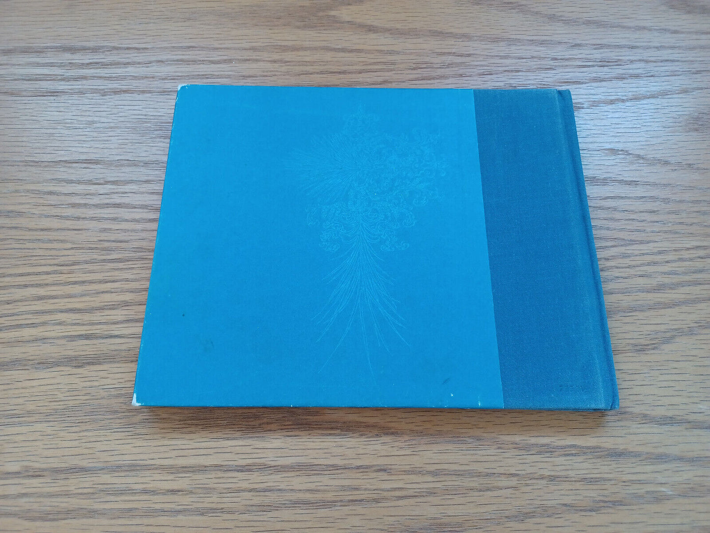 A Wreath Of Christmas Legends By Phyllis Mcginley 1967