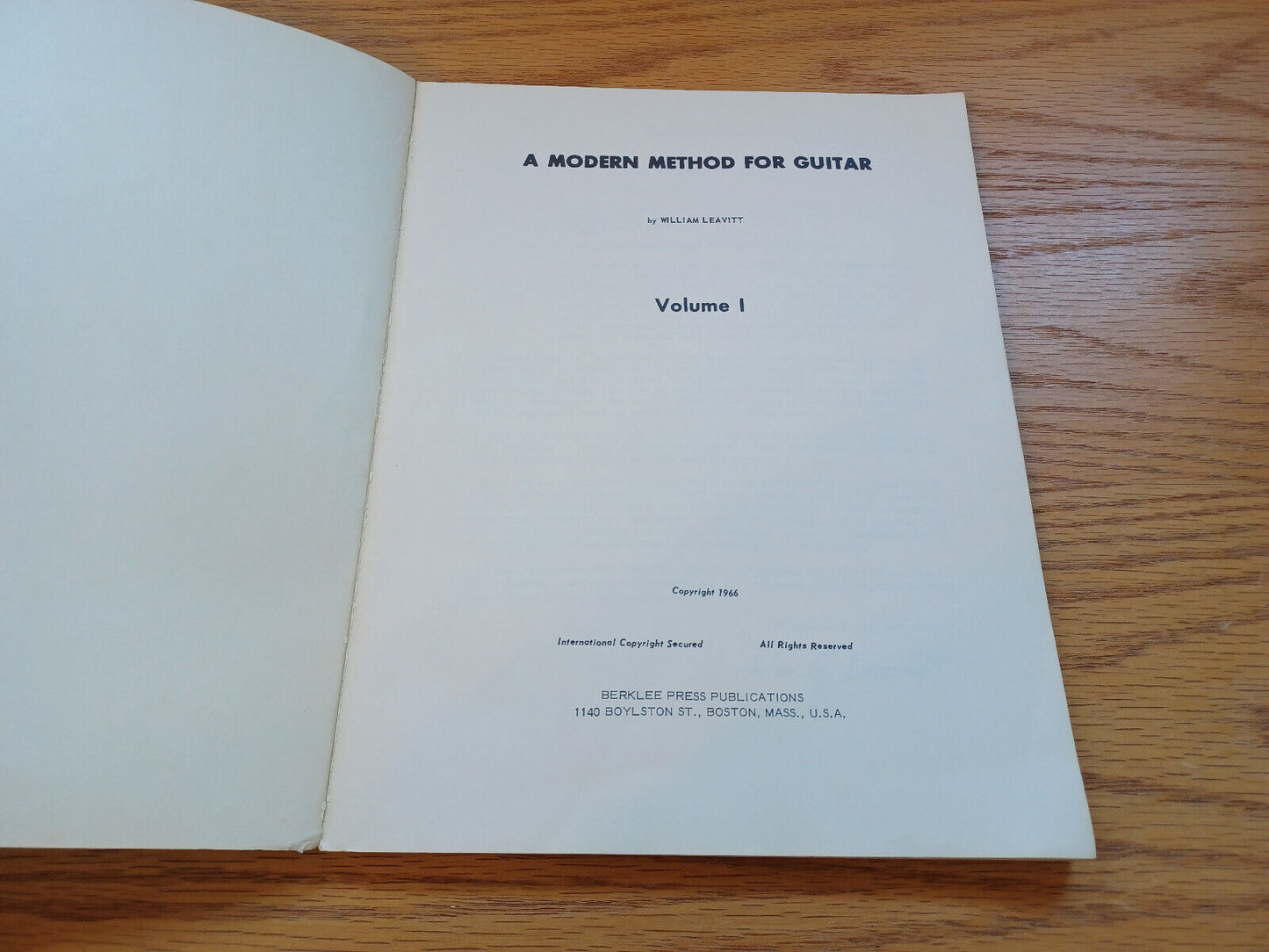 A Modern Method For Guitar William Leavitt 1966