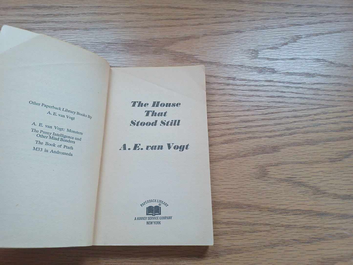 The House That Stood Still By Ae Van Vogt 1971