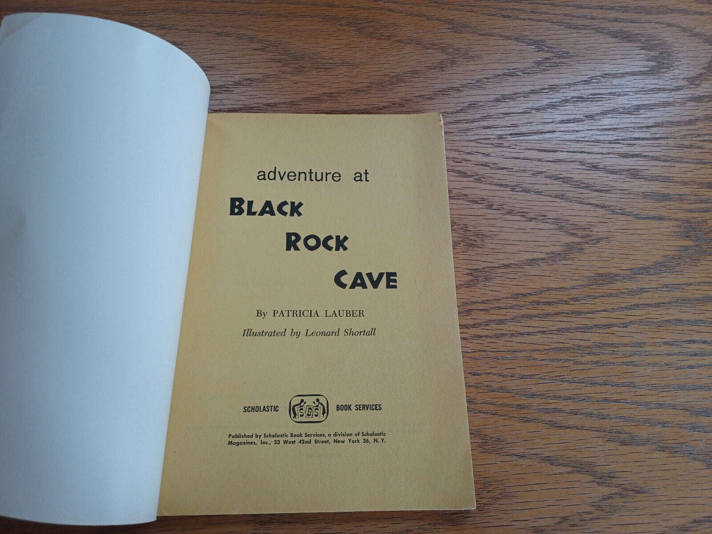 Adventure at Black Rock Cave Patricia Lauber 1960 Paperback 1st Printing Scholas