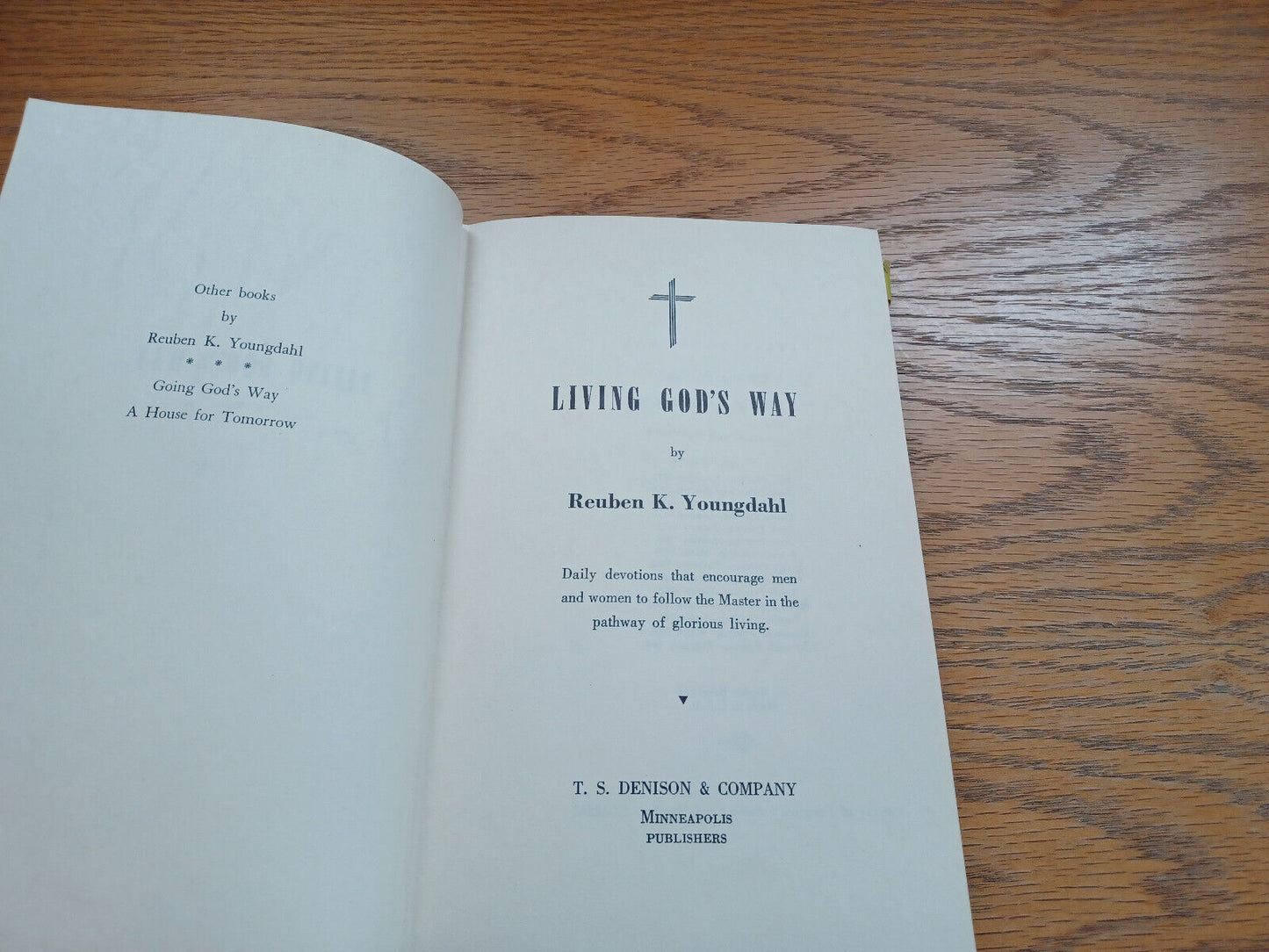 Living Gods Way By Reuben Youngdahl 1966 Dust Jacket