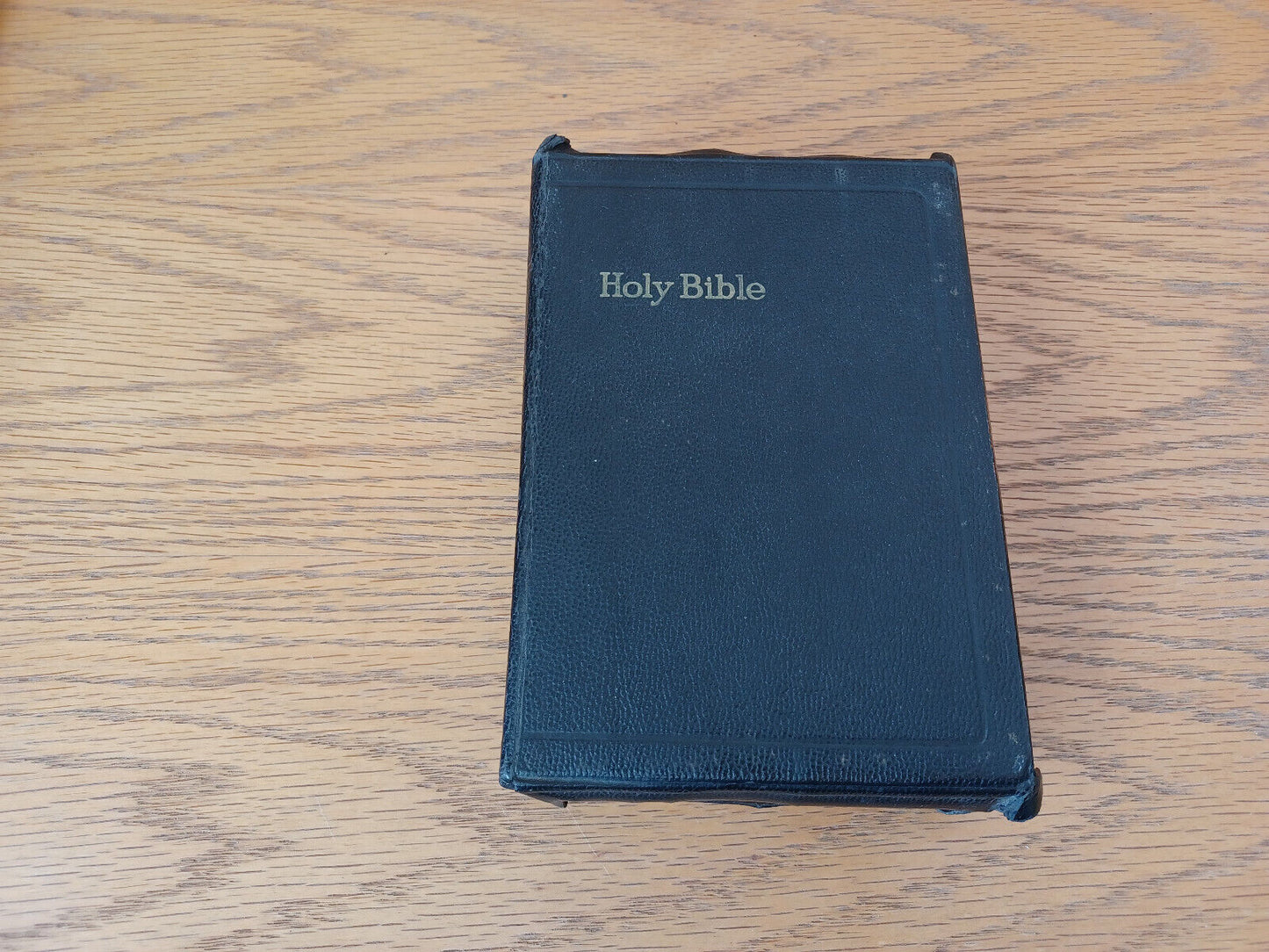 Holy Bible Self Pronouncing Authorized King James Version National Bible Press