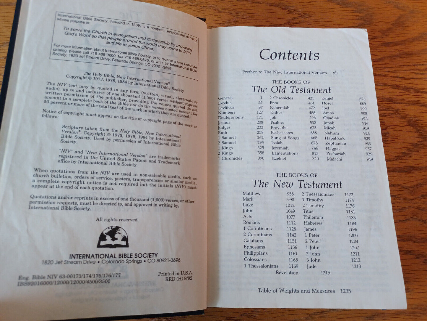 Holy Bible New International Version Hardcover International Bible Society 1984E