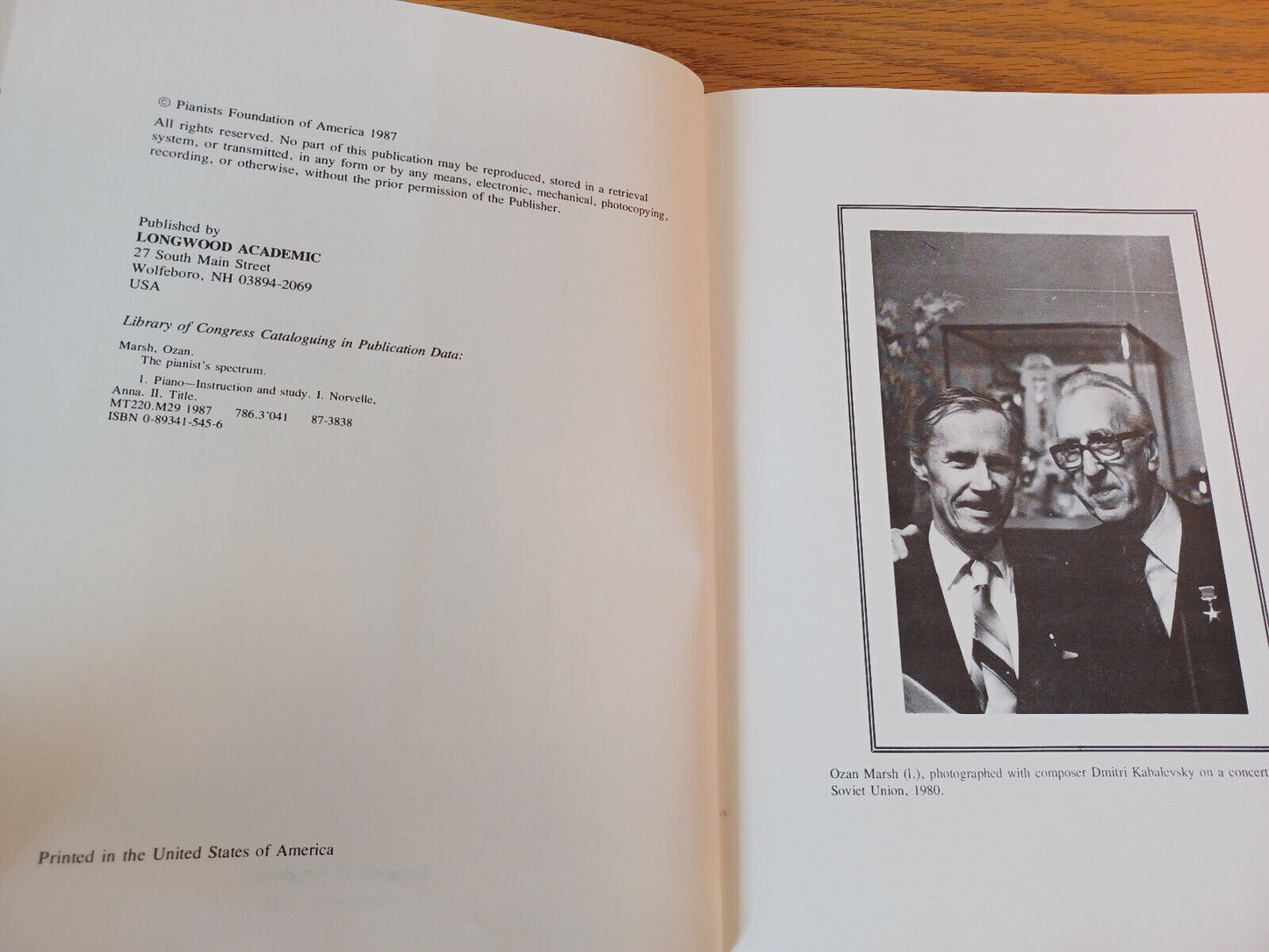 The Pianist's Spectrum Ozan Marsh 1987 Hardcover Dust Jacket Signed Longwood Aca
