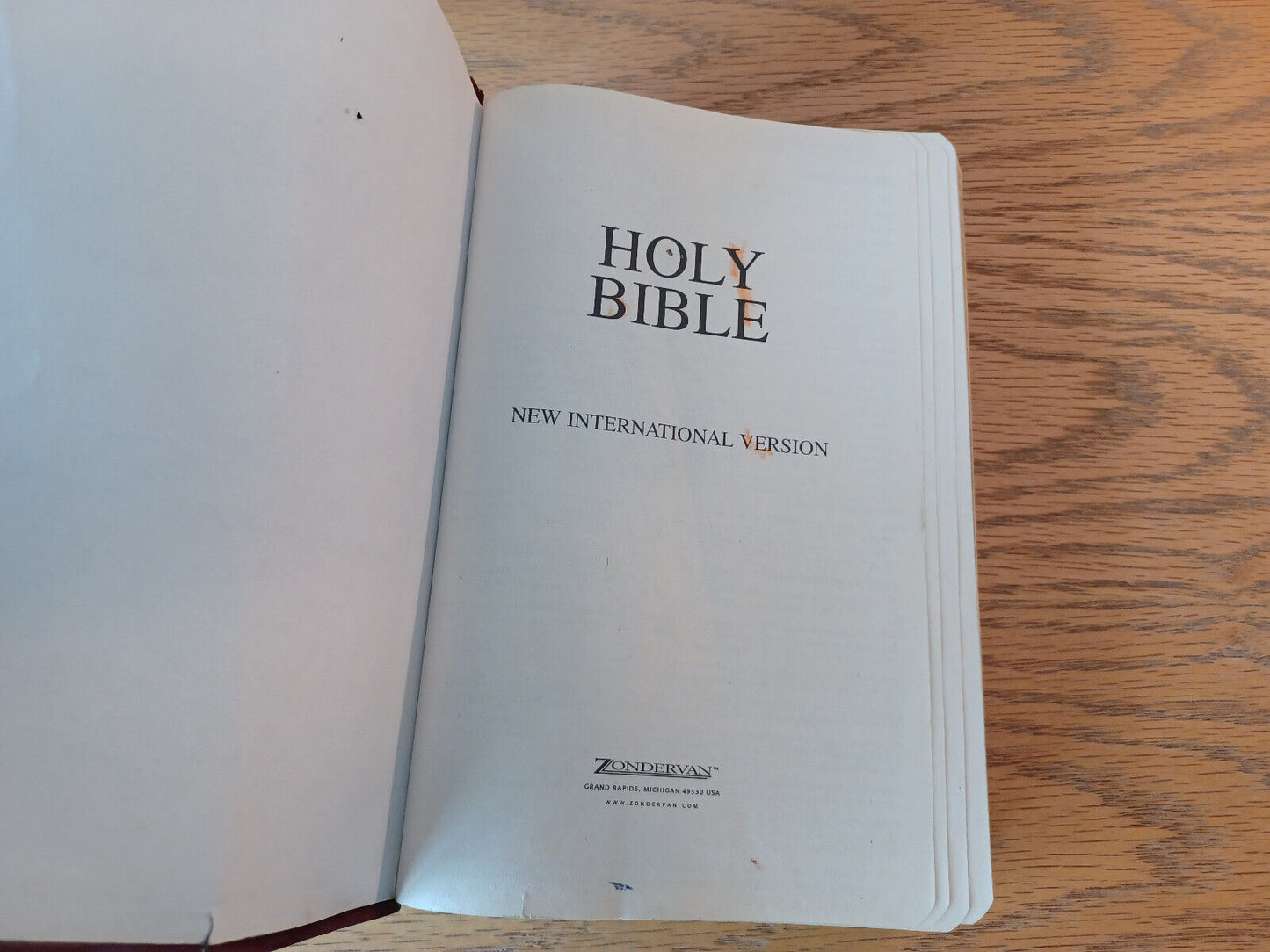 Holy Bible New International Version With Helps Red Letter 2001 Zondervan