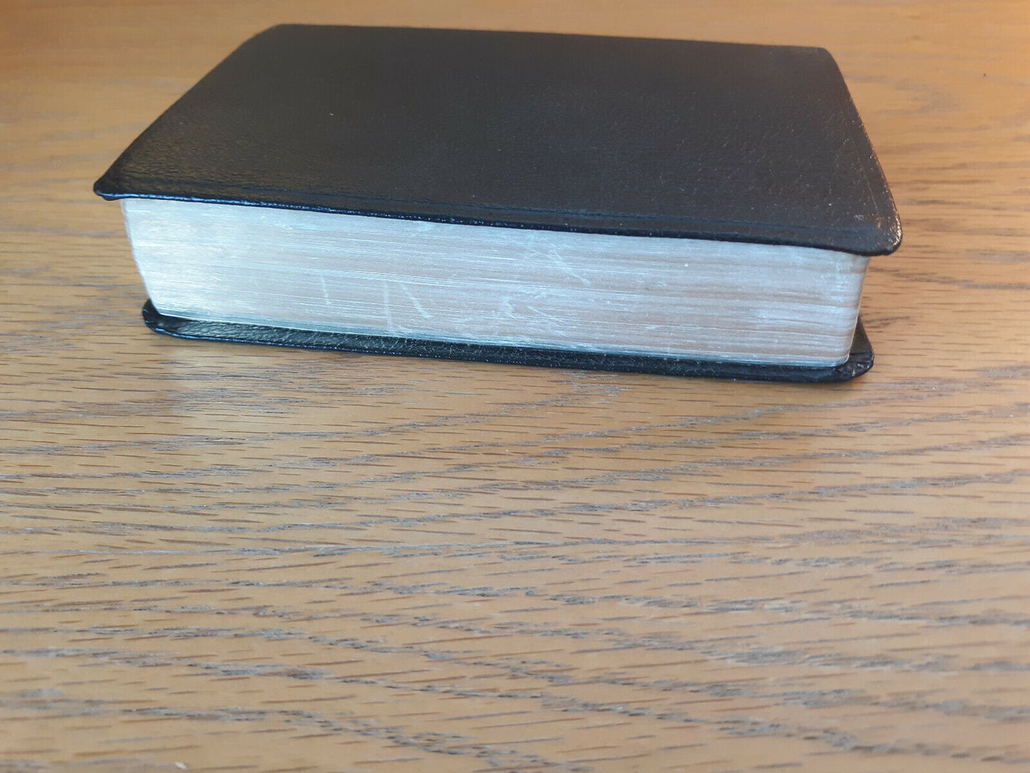 Holy Bible King James Version Large Print Compact Bible 2000