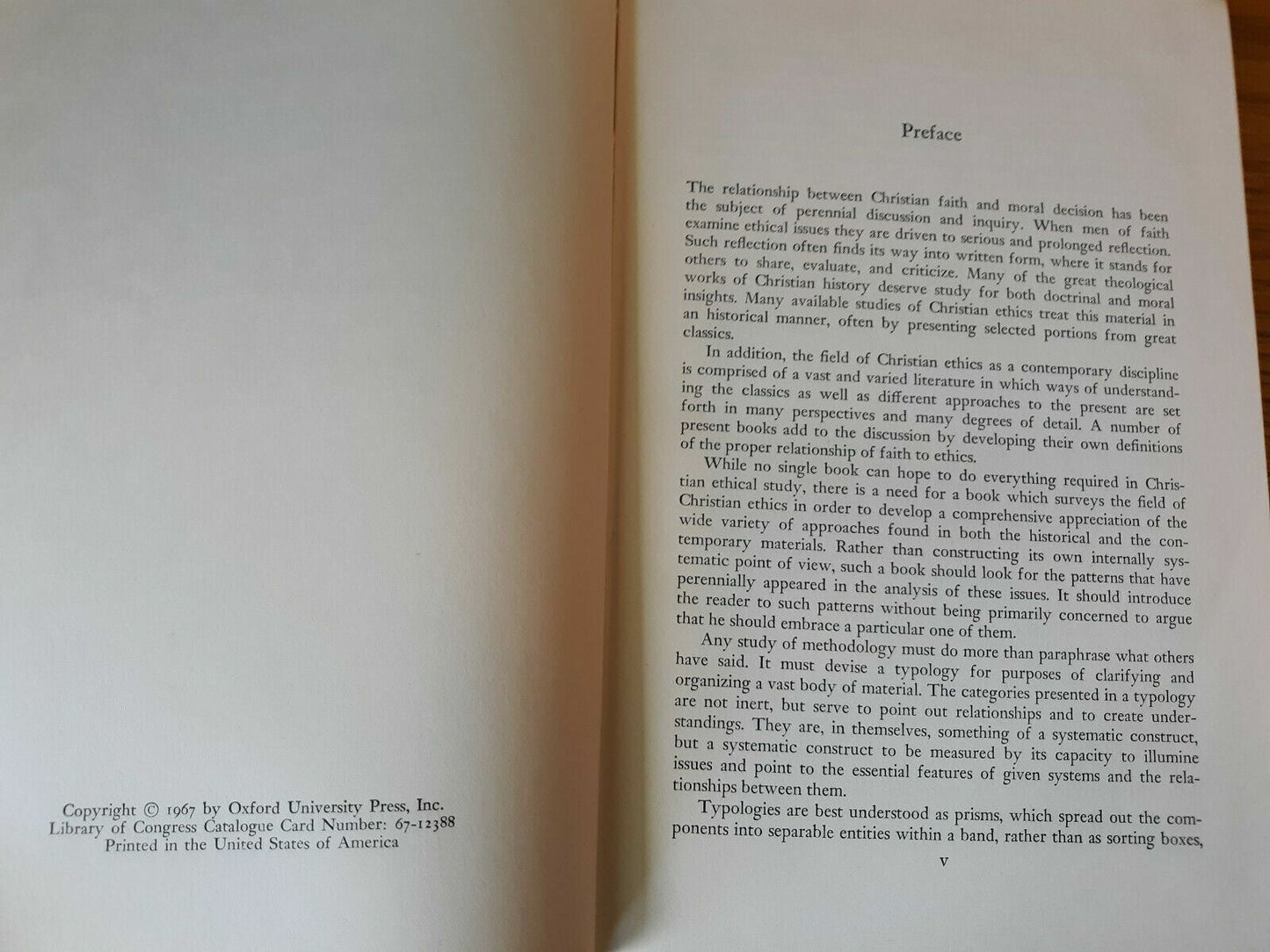 A Survey of Christian Ethics by Edward L. Jr. Long 1967 Hardcover Oxford Univers