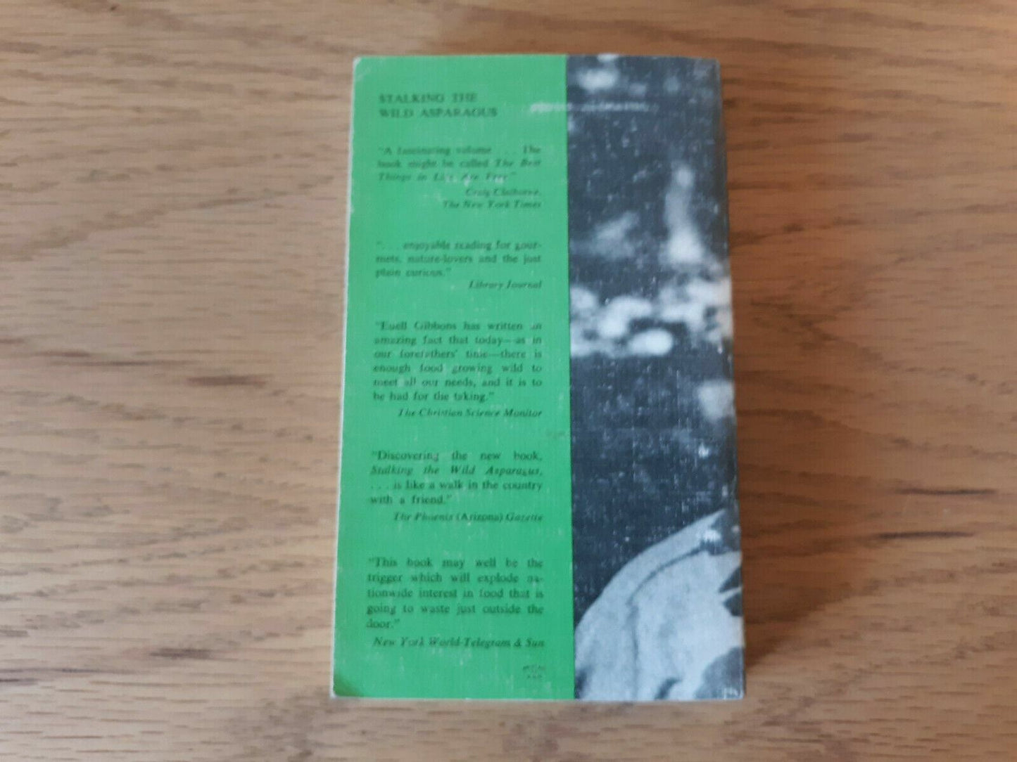 Stalking The Wild Asparagus Field Guide Edition Euell Gibbons 1970