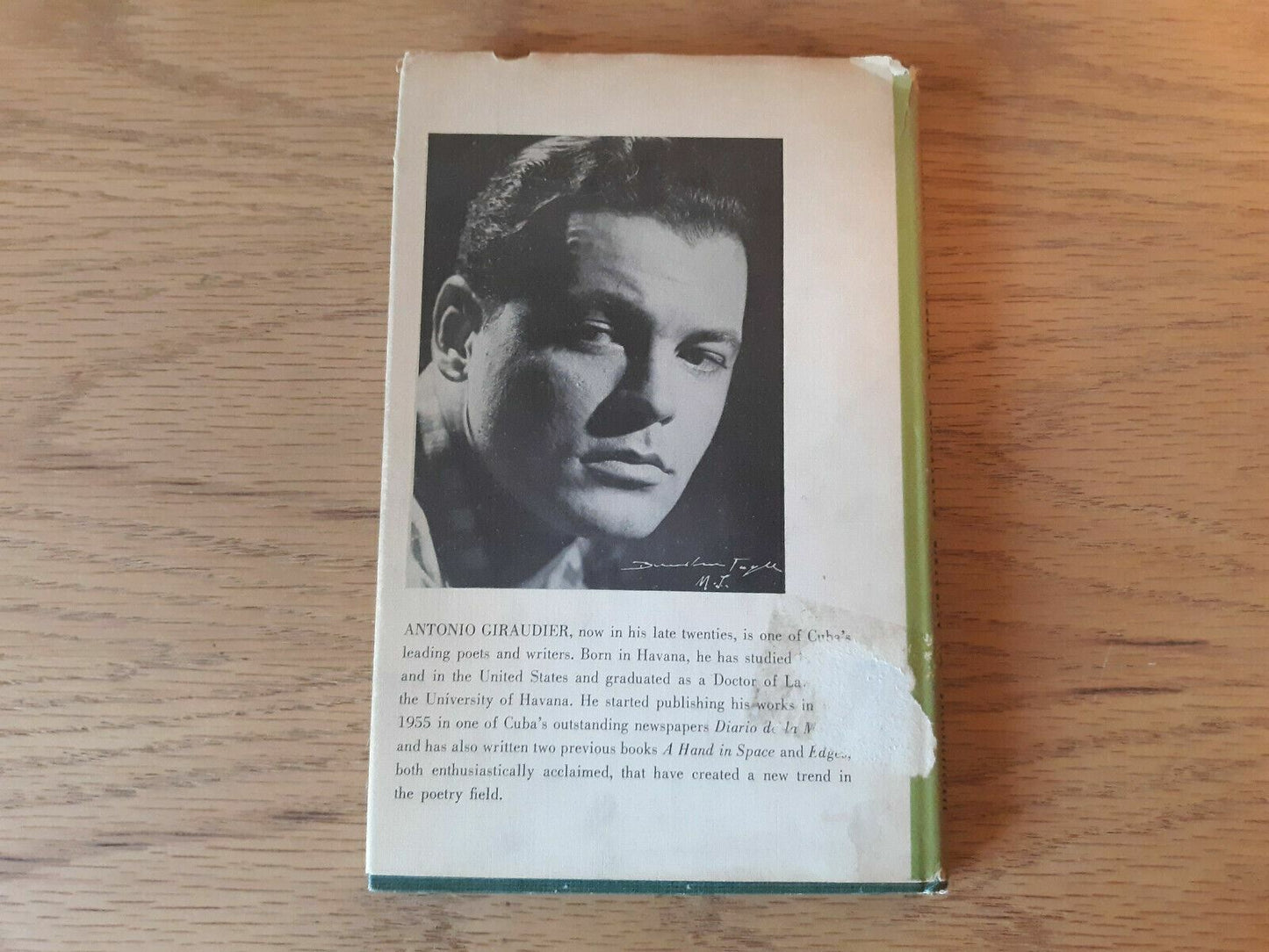 Green Against Linen And Other Poems. A Bilingual Edition 1957 Antonio Giraudier