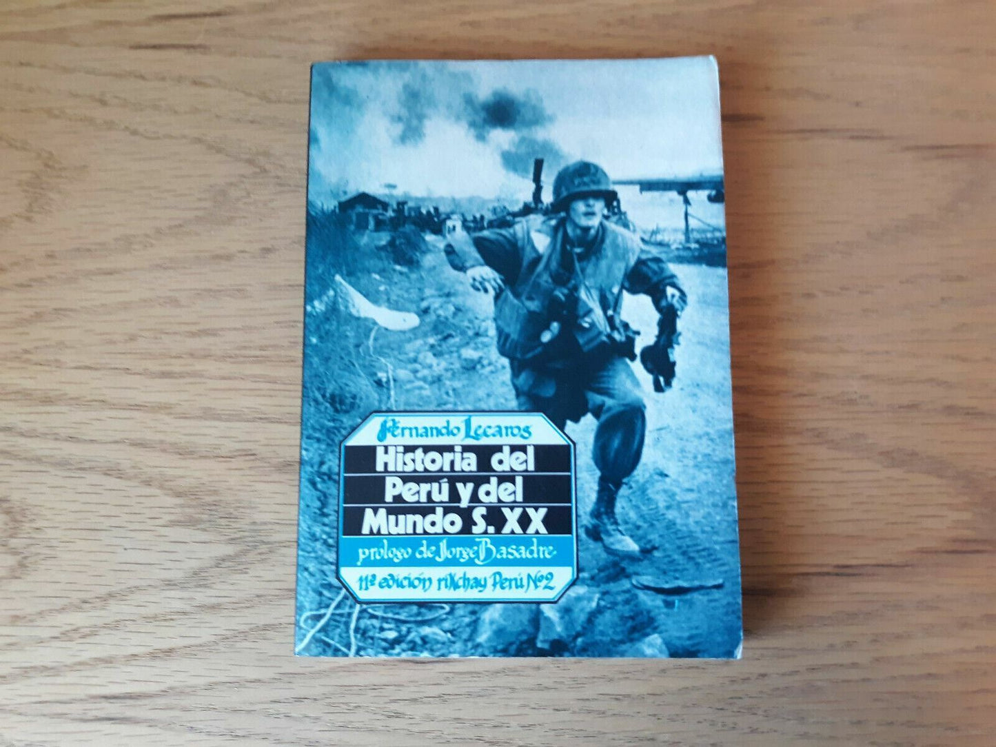 Fernando Lecaros Historia del Peru y del Mundo S. XX 1983 PB