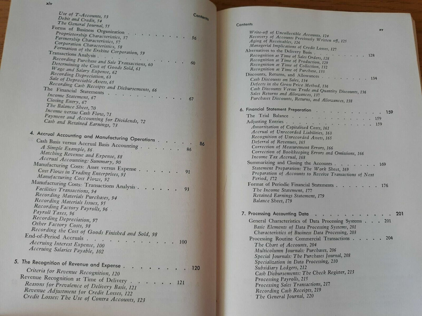 Accounting - A Management Approach by Gordon and Shillinglaw~4th Edition 1969