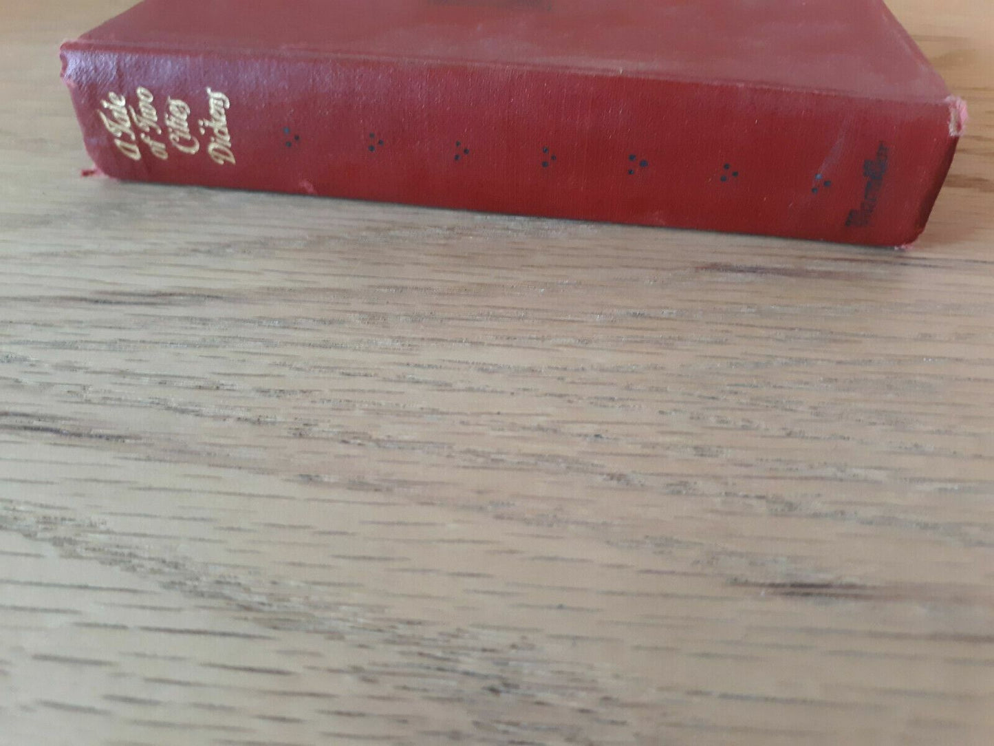 A Tale of Two Cities Charles Dickens - Macmillan Company - 1938