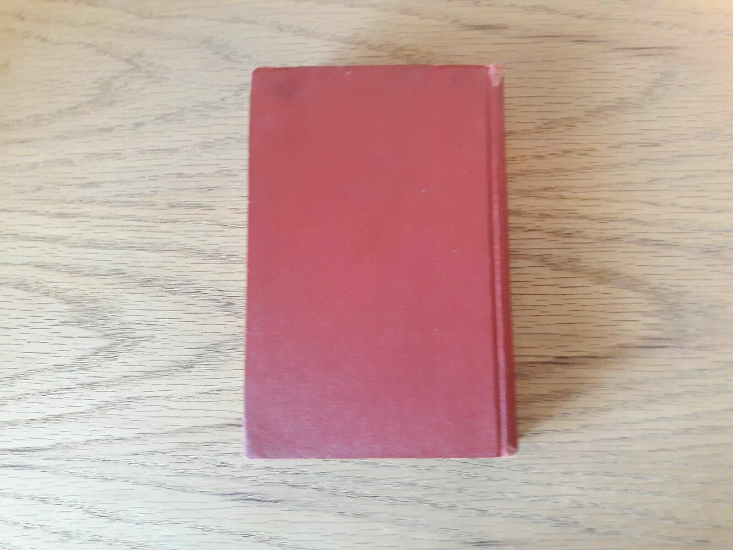 A Tale of Two Cities Charles Dickens - Macmillan Company - 1938