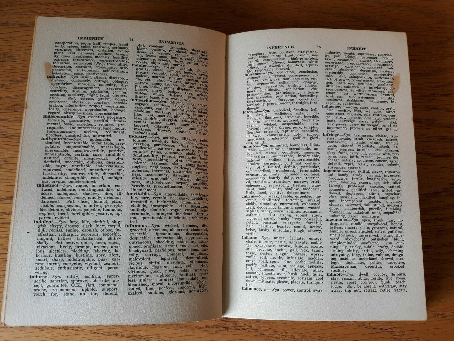A Dictionary of Synonyms and Antonyms by Joseph Devlin 1942