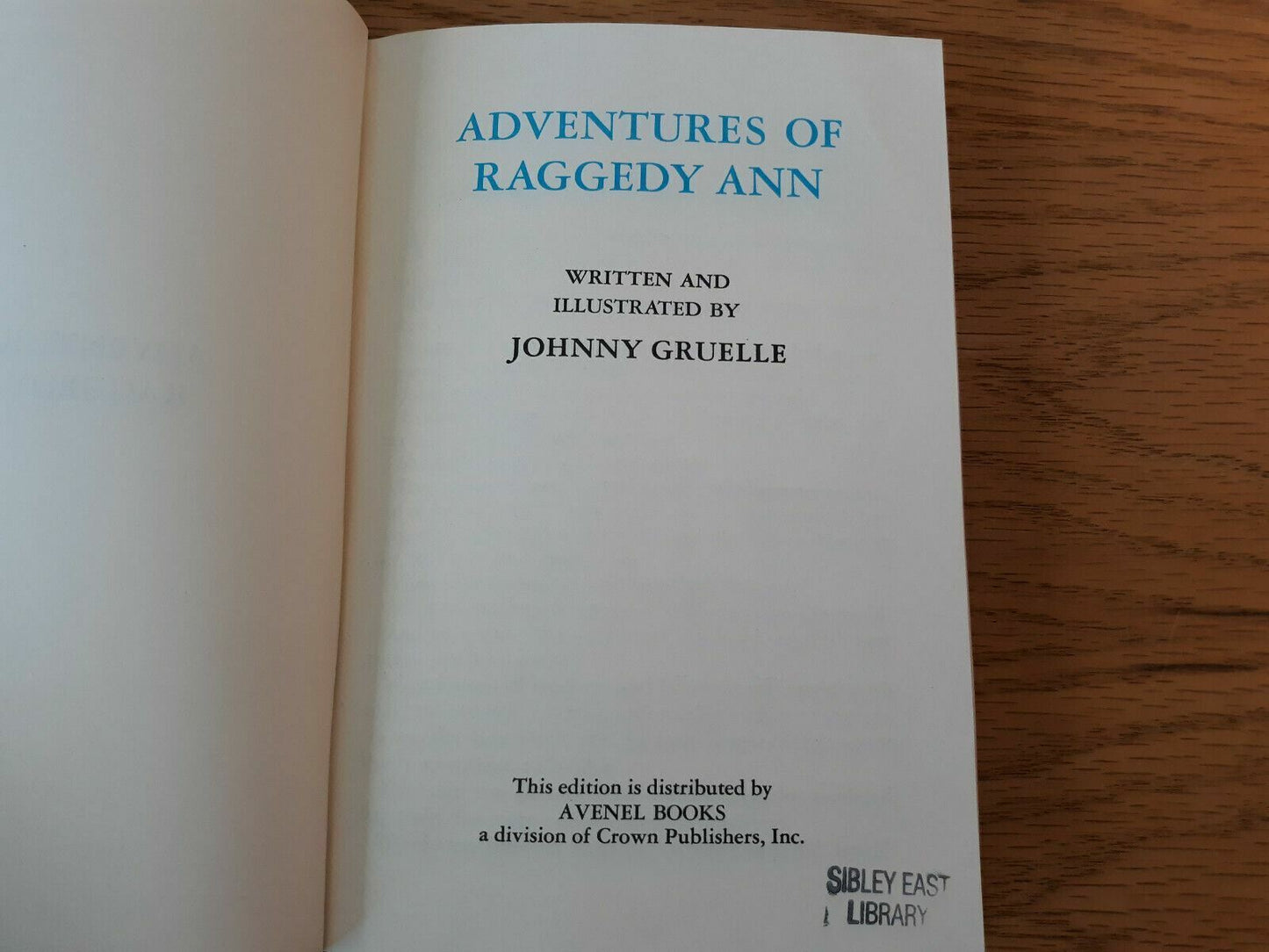 Adventures of Raggedy Ann Johnny Gruelle Avenel Books Hardcover