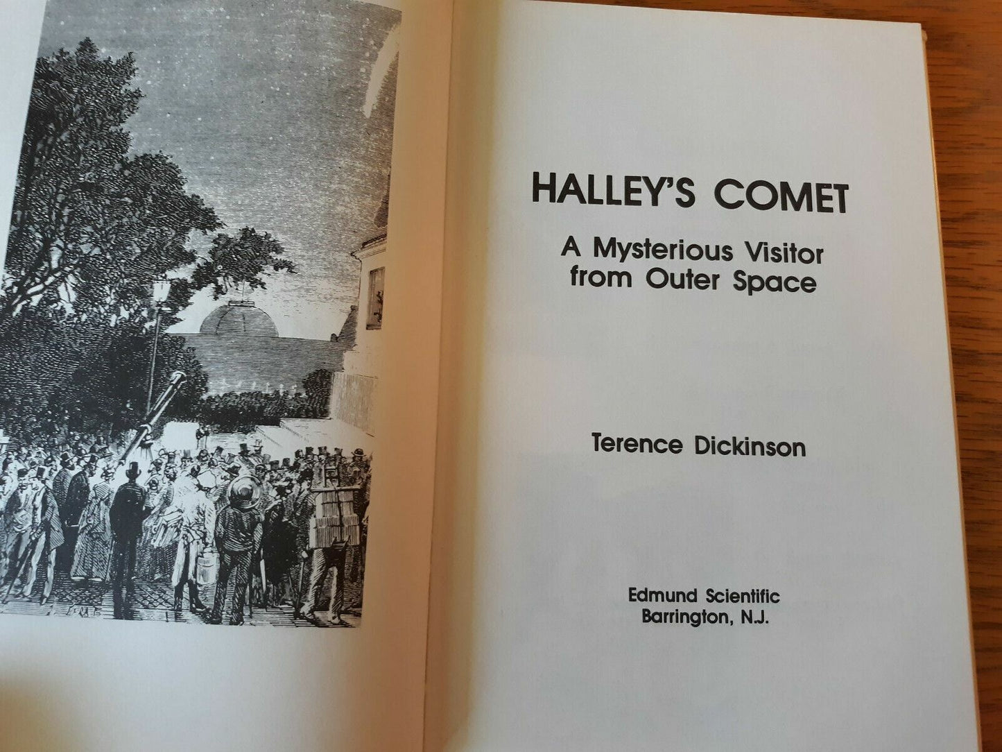 Halley's Comet:A Mysterious Visitor From Outer Space 1985 HC/DJ