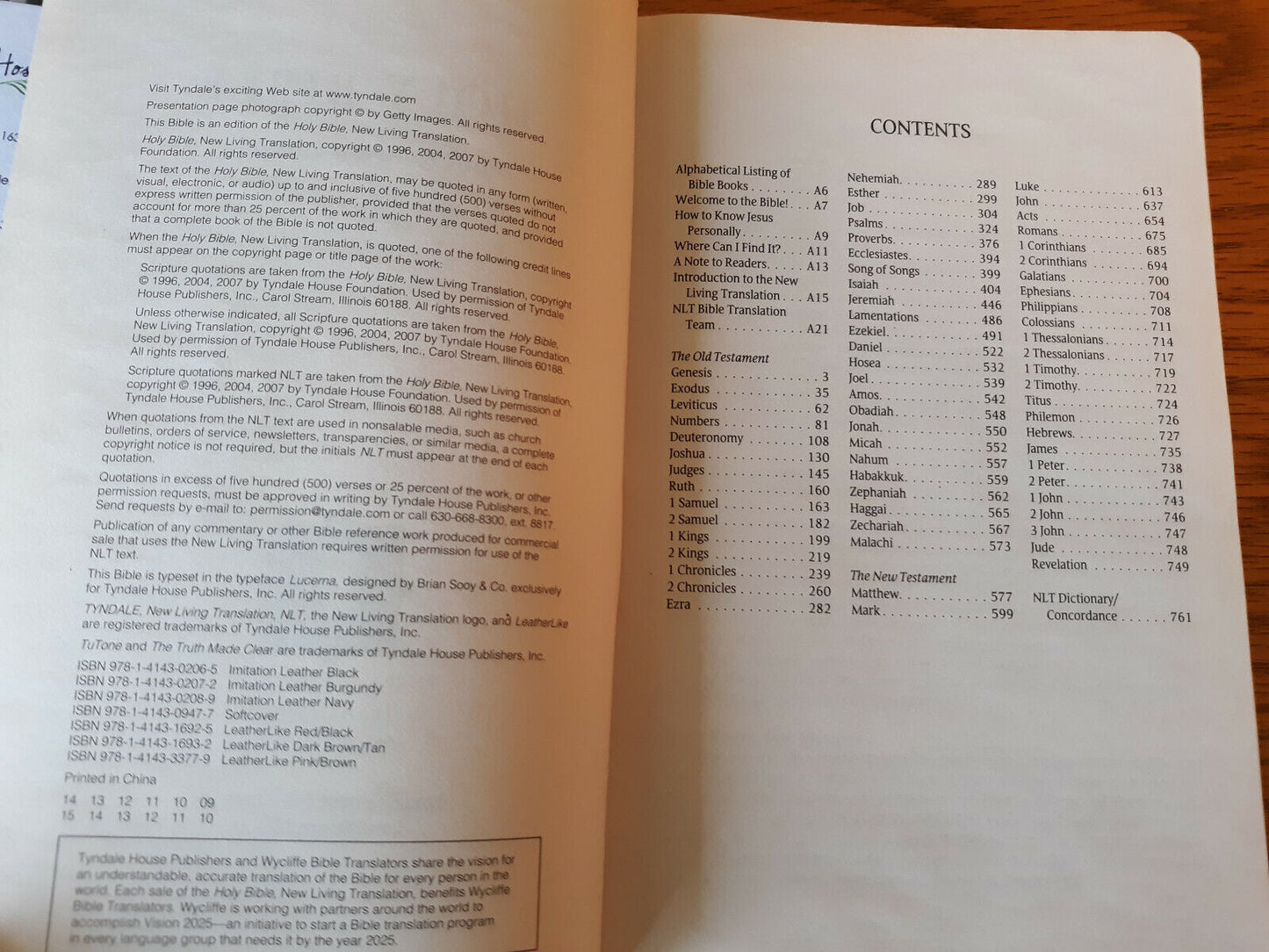 Holy Bible New Living Translation Red Letter Award Edition Tyndale 2007 Burgundy
