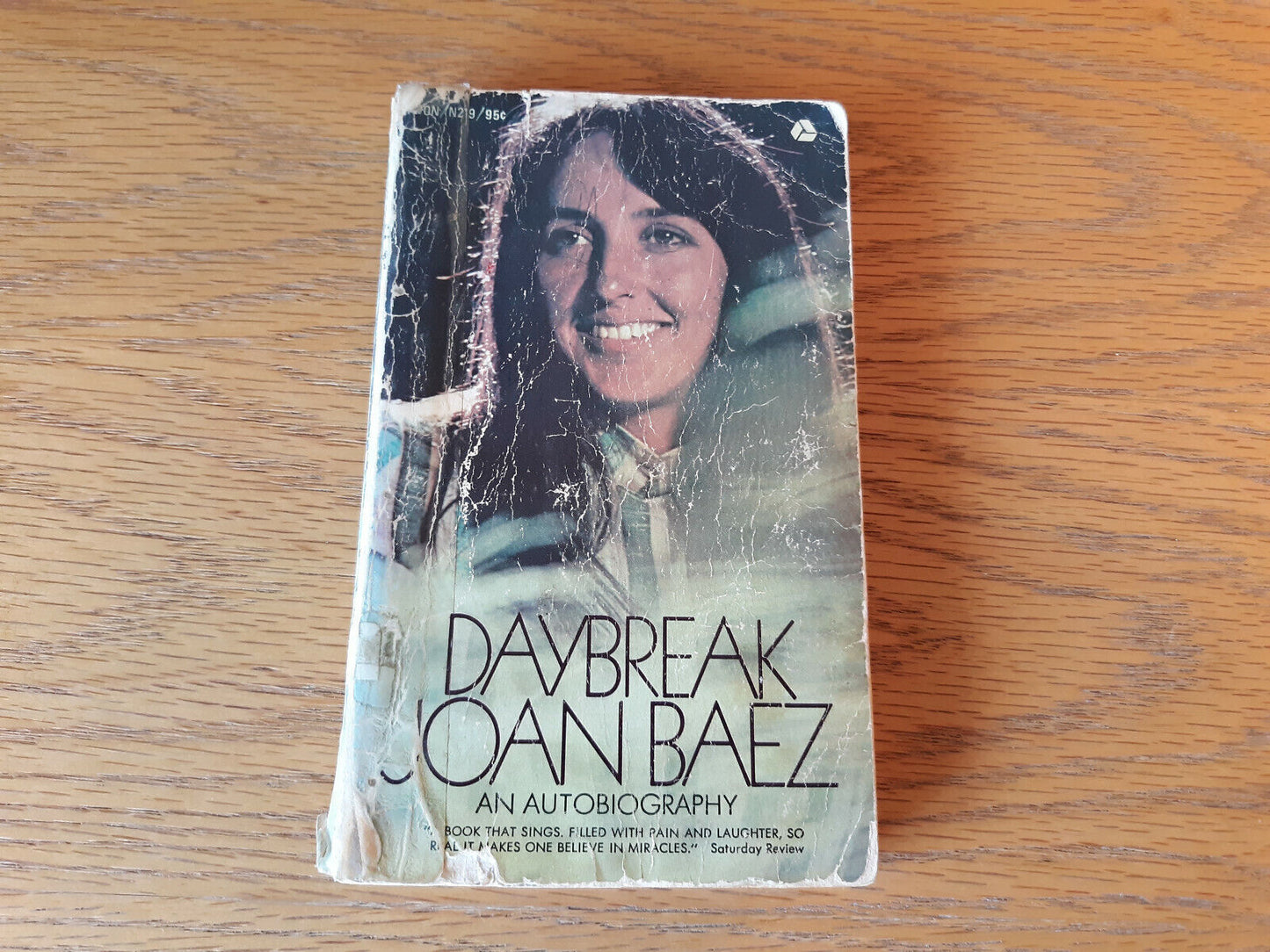 Daybreak Joan Baez 1969 Avon Book Paperback