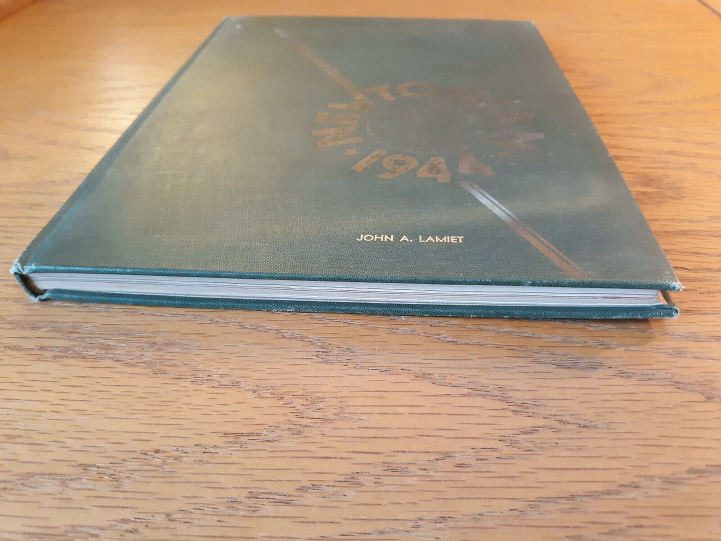 1944 Newtonian, Newton High School, Newtonville, Massachusetts Yearbook