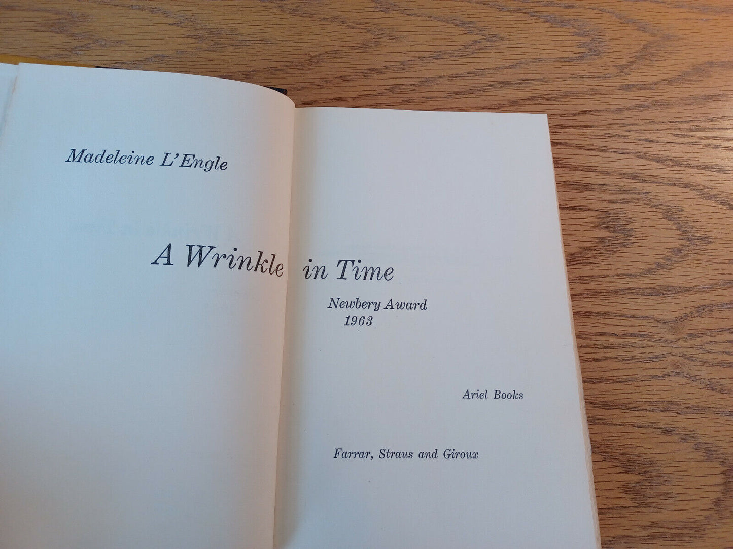 A Wrinkle In Time Madeleine L'engle 1963 Newbery Award Hardcover Farrar Straus A