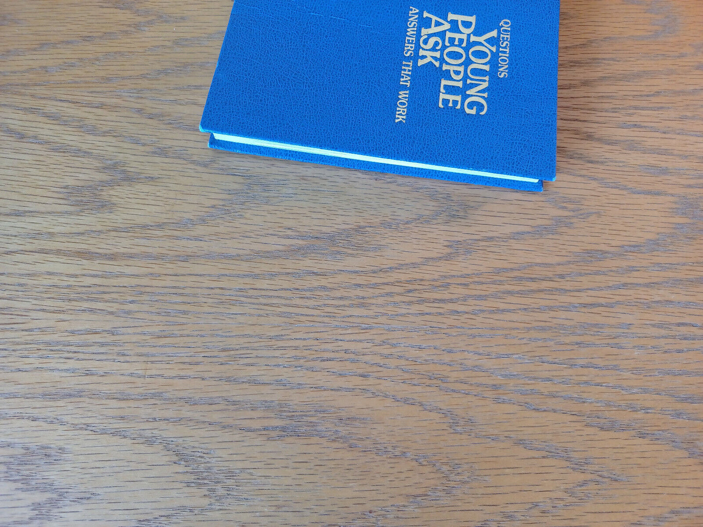 Questions Young People Ask Answers That Work 1989 Hardcover Watchtower Bible And