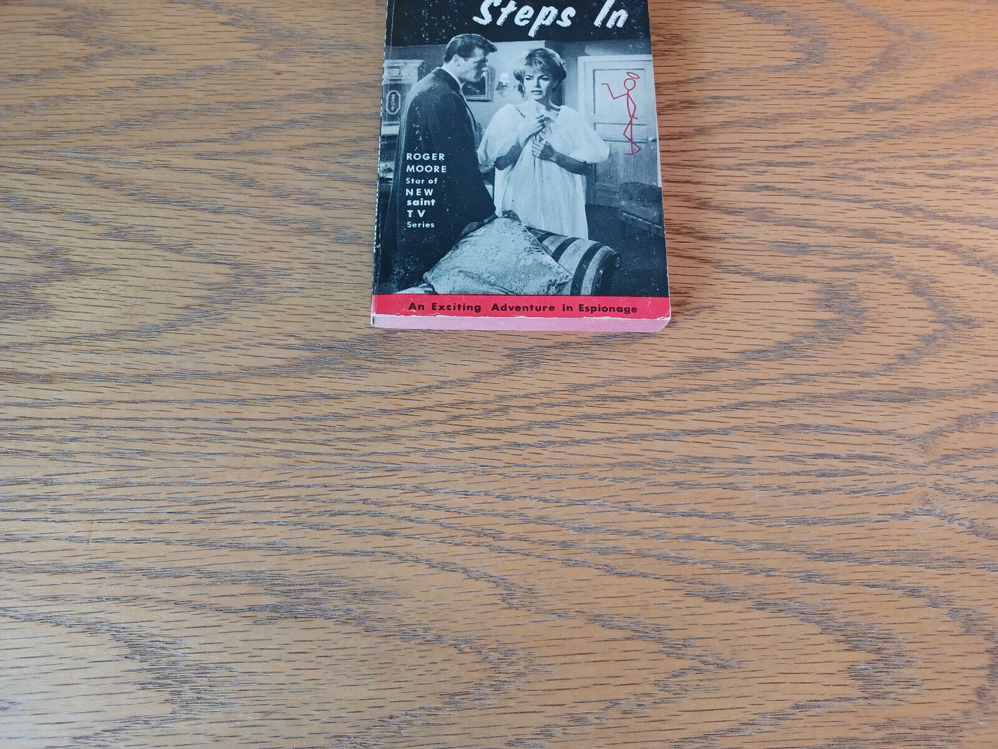 The Saint Steps In Leslie Charteris 1943 Fiction Publishing Company Paperback
