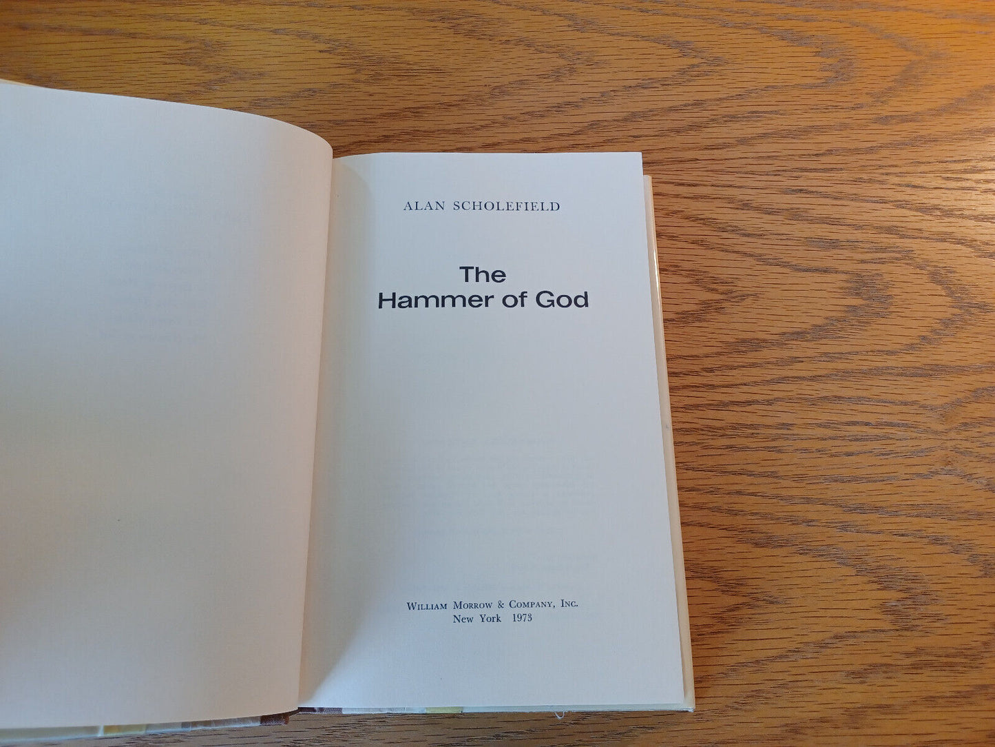 The Hammer Of God Alan Scholefield 1973 Hardcover Dust Jacket William Morrow