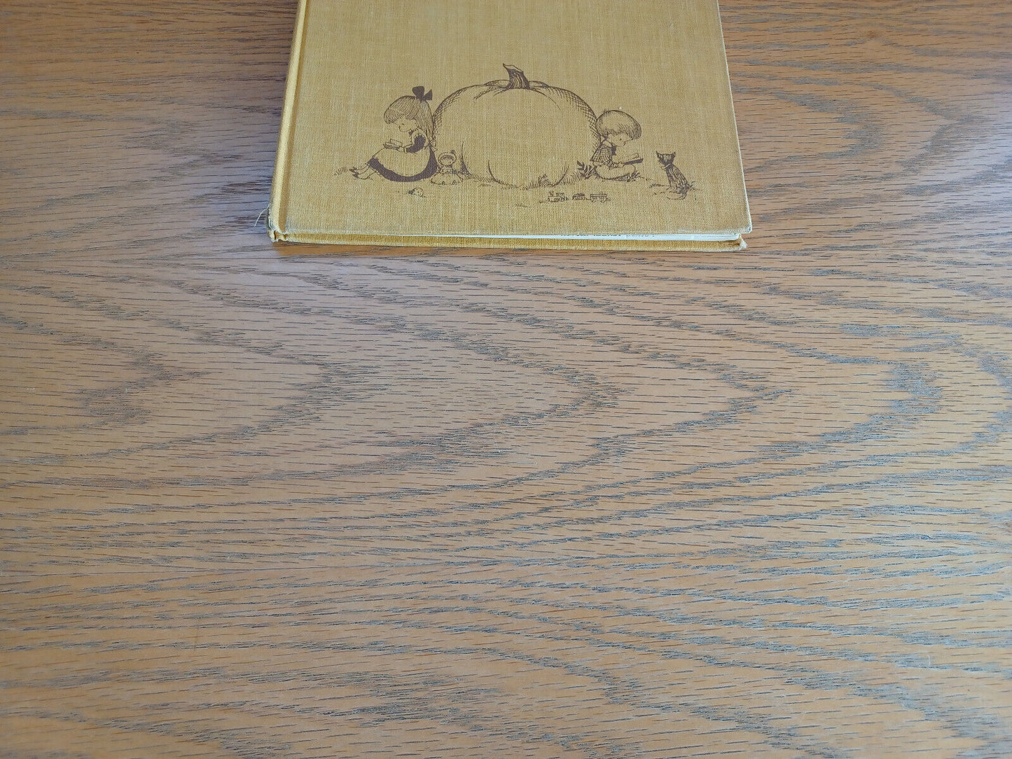 A Mother Goose ABC in a Pumpkin Shell Joan Walsh Anglund 1960 Hardcover Harcourt
