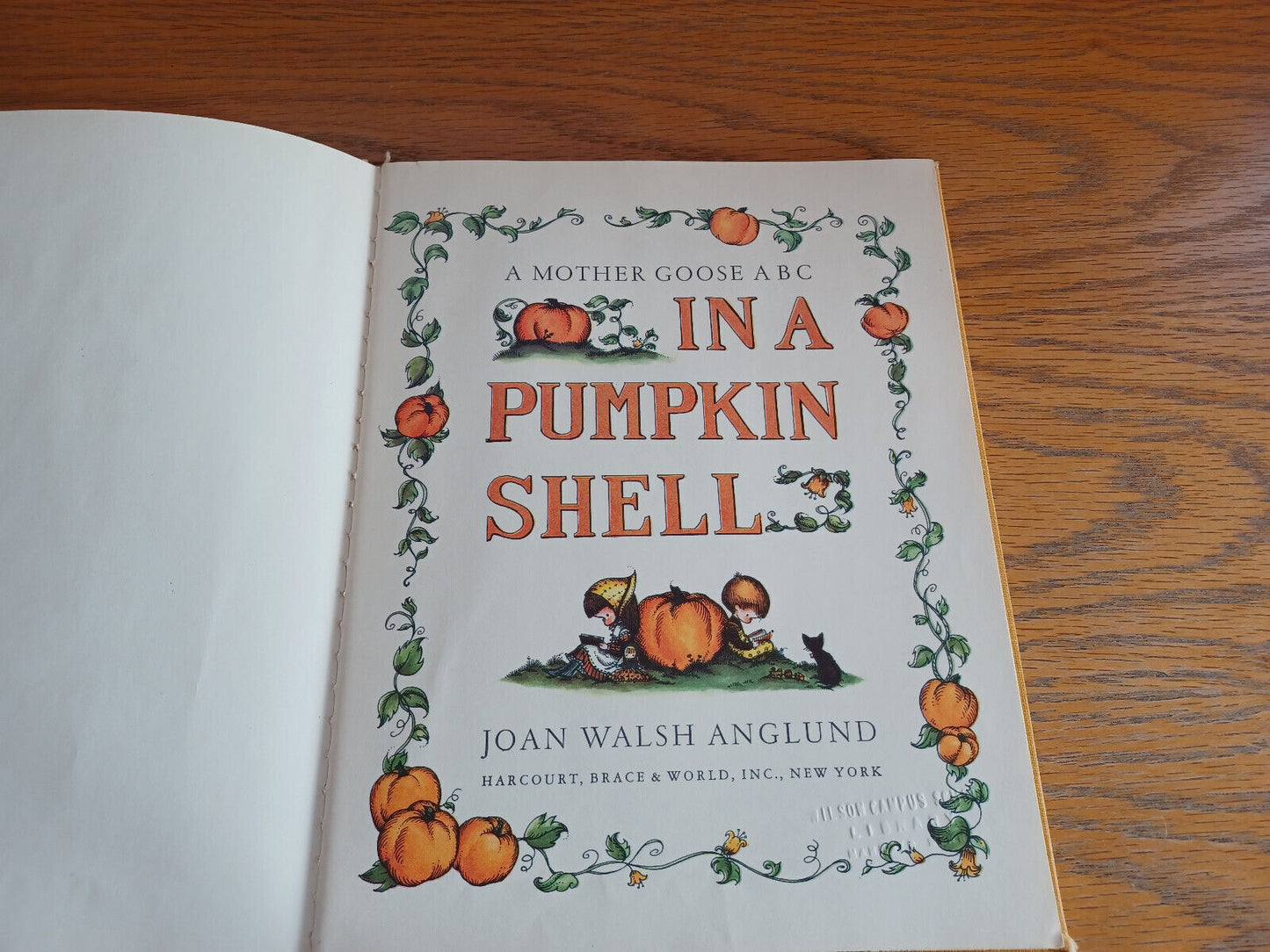 A Mother Goose ABC in a Pumpkin Shell Joan Walsh Anglund 1960 Hardcover Harcourt