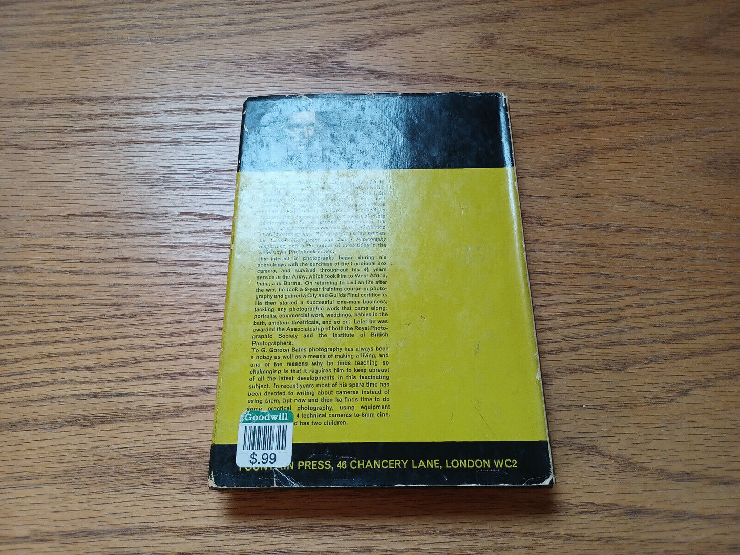 35 mm Single Lens Reflex Manual by G Gordon Bates 1964