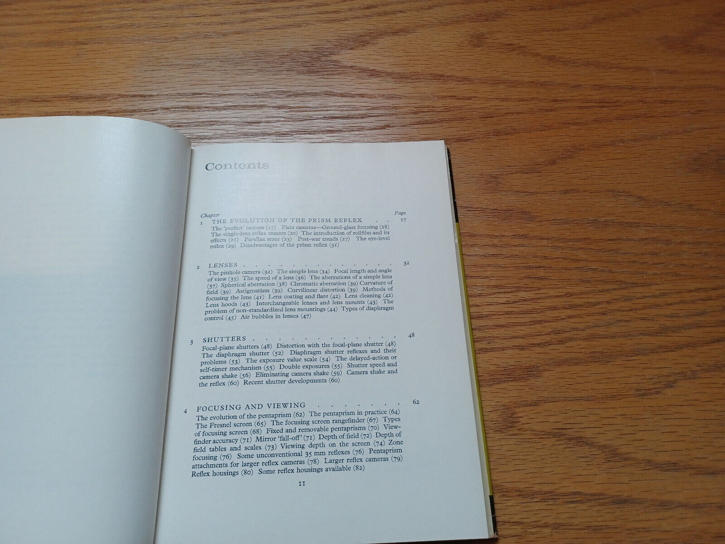 35 mm Single Lens Reflex Manual by G Gordon Bates 1964