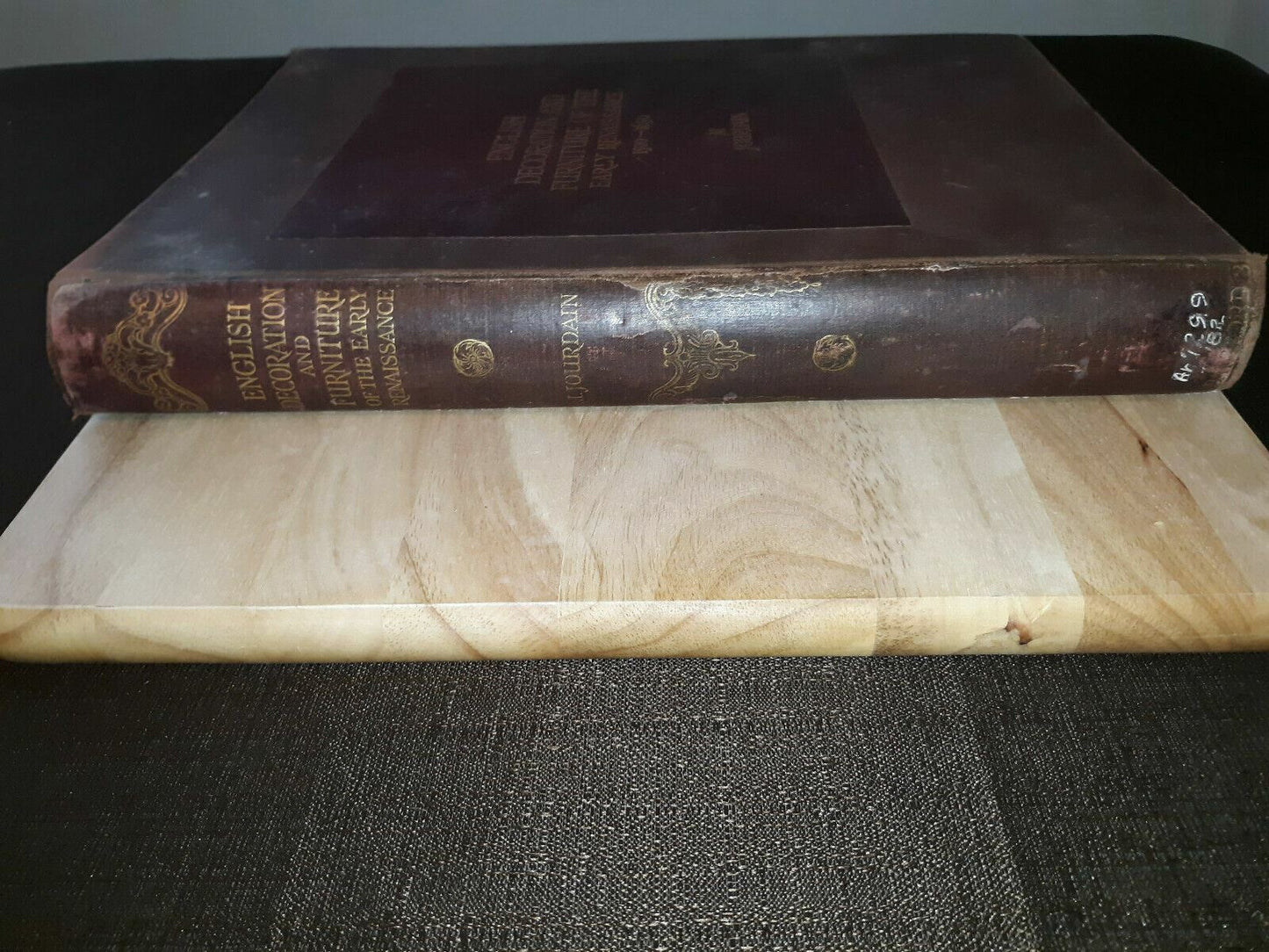 English Decoration and Furniture of the Early Renaissance (1500-1650) Hardcover