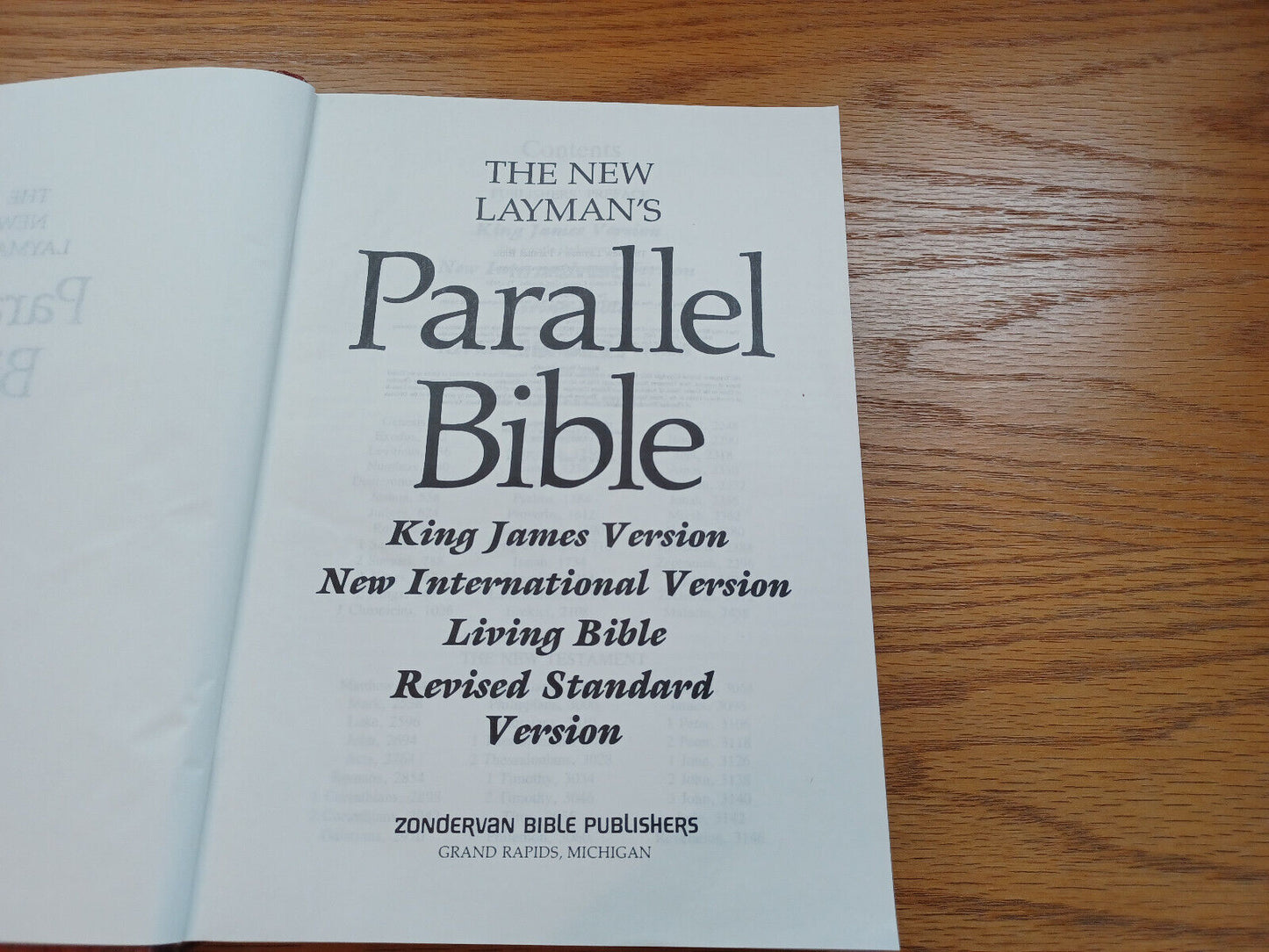 The New Layman'S Parallel Bible Kjv Niv Living Bible RSV 1984
