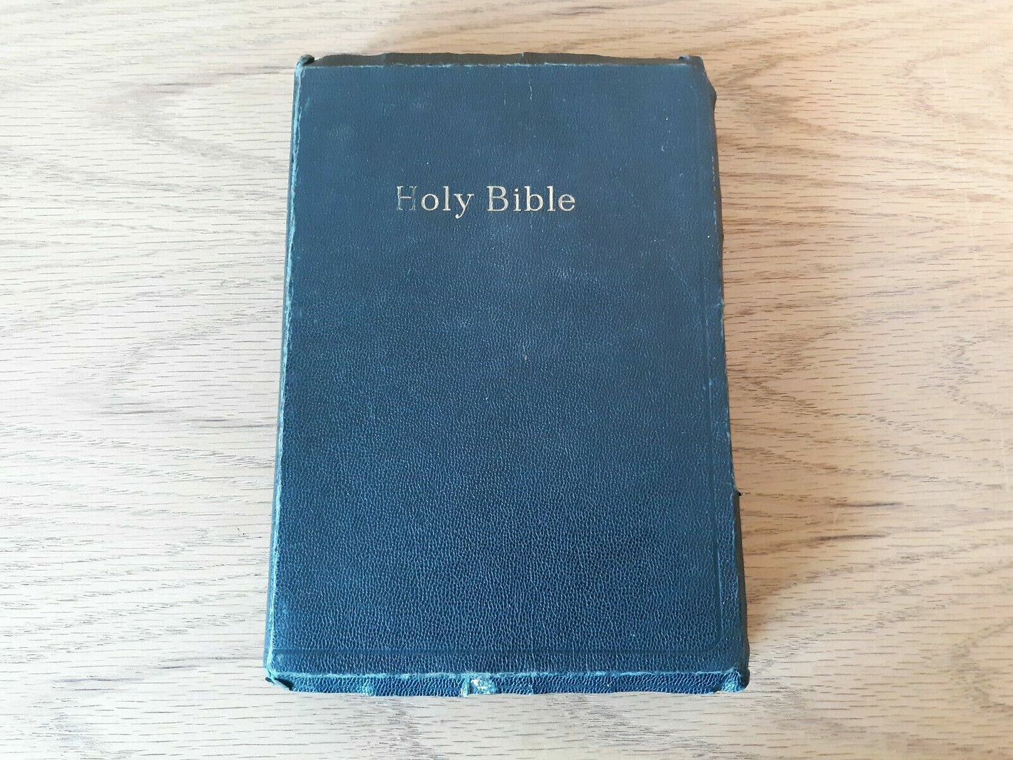 Holy Bible Self Pronouncing Edition KJV