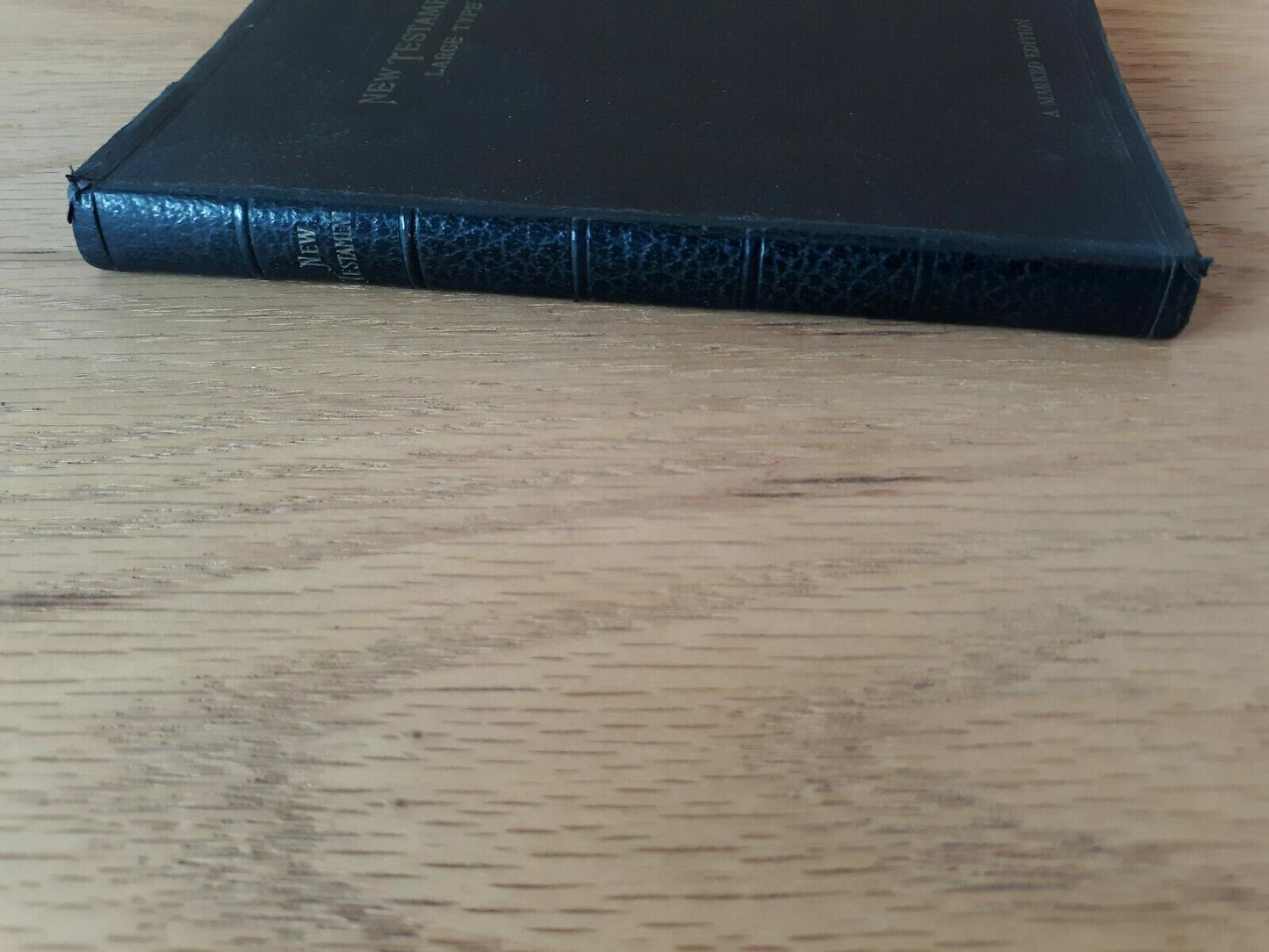 New Testament Large Type Marked Edition KJV Black World Home Bible