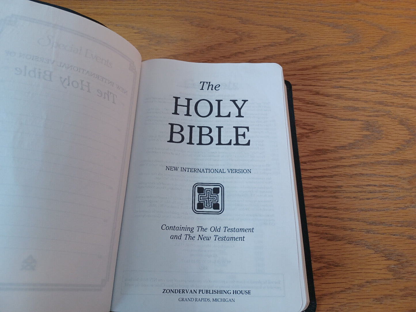 Holy Bible New International Version 1988 Bonded Leather Reference Edition Red L