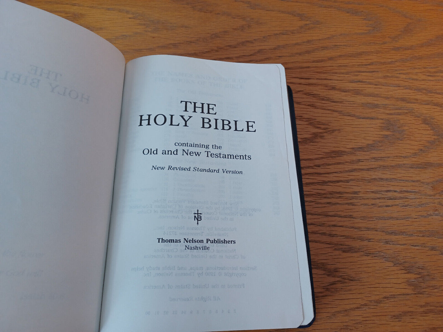 Holy Bible New Revised Standard Version 1990 Thomas Nelson 1803NB