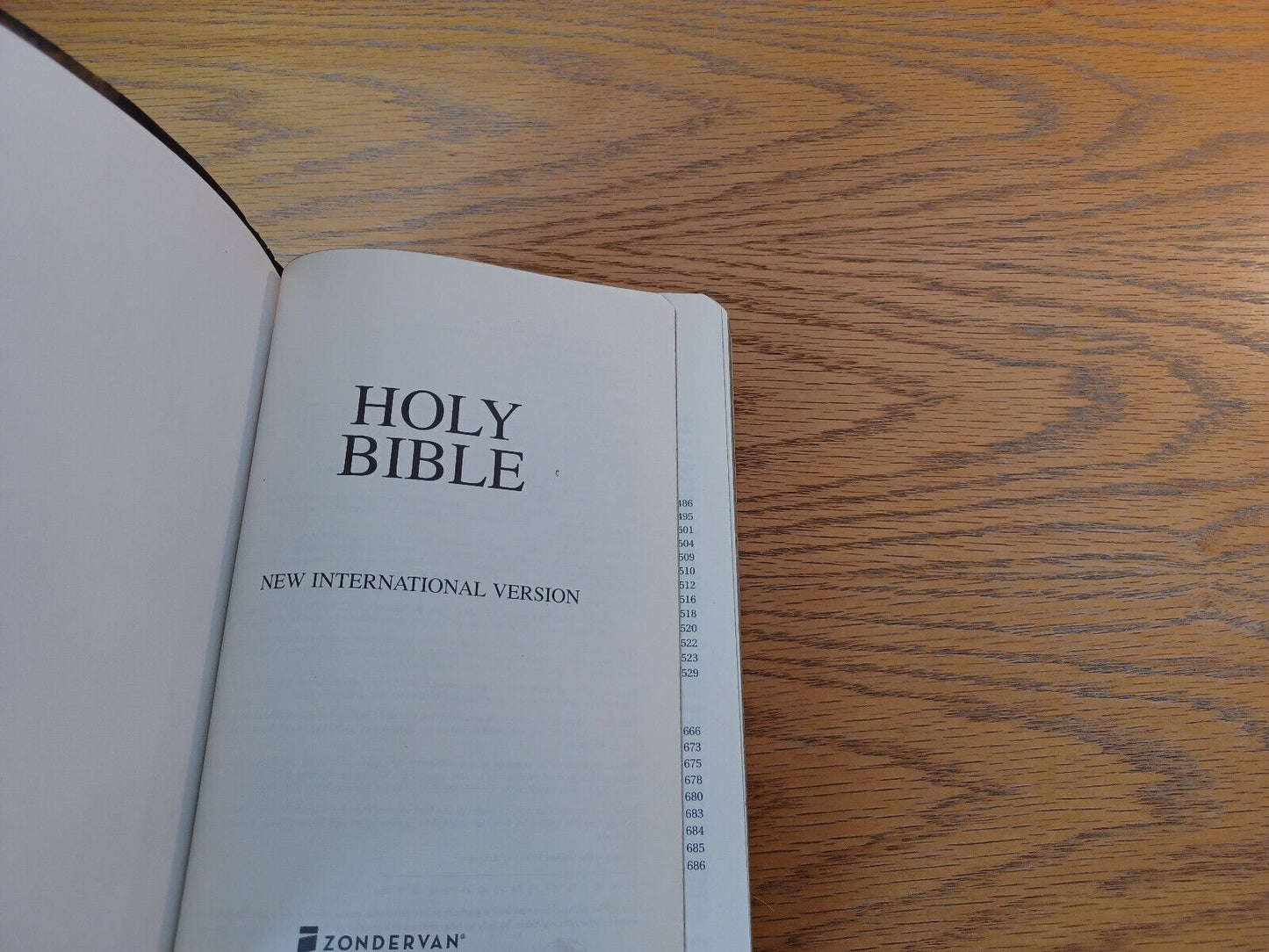 Holy Bible New International Version Zondervan 2001 Faux Leather