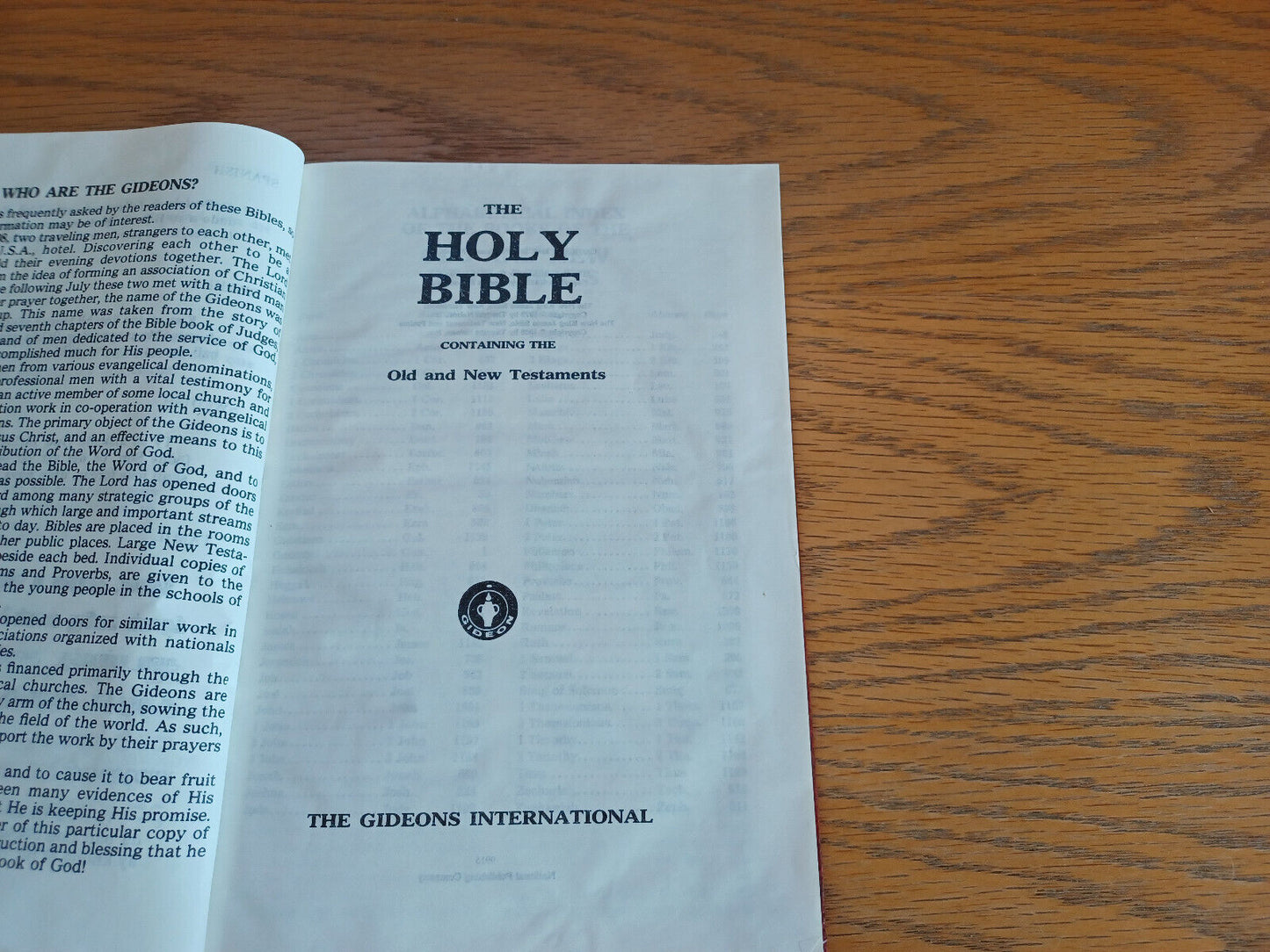 Holy Bible 1985 Gideons International Hardcover Old and New Testaments