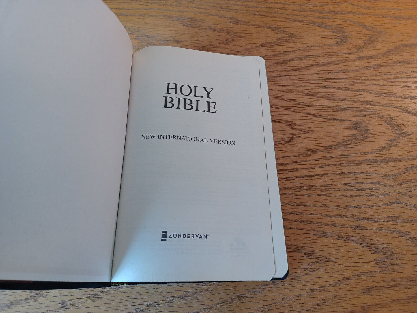 Holy Bible New International Version Zondervan 2001 Faux Leather B