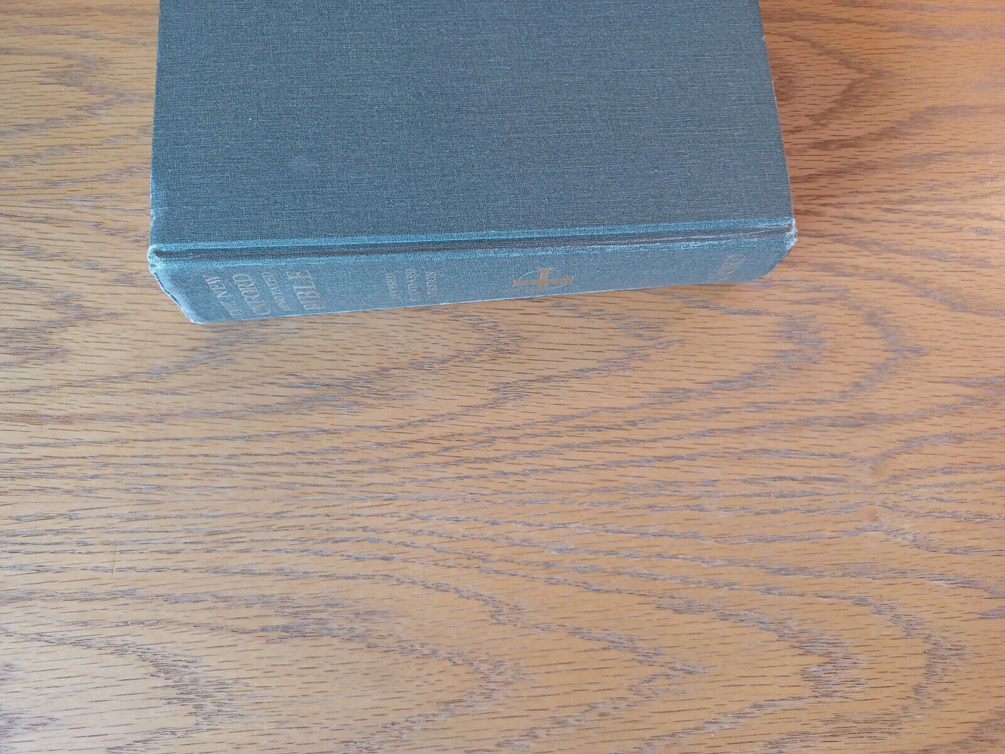 The New Oxford Annotated Bible RSV Holy Bible 1973 Hardcover Revised Standard V