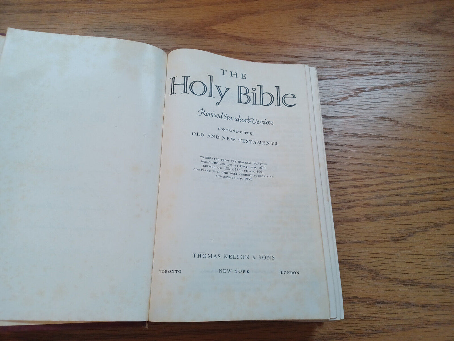 The Holy Bible Revised Standard Version 1952 Thomas Nelson & Sons