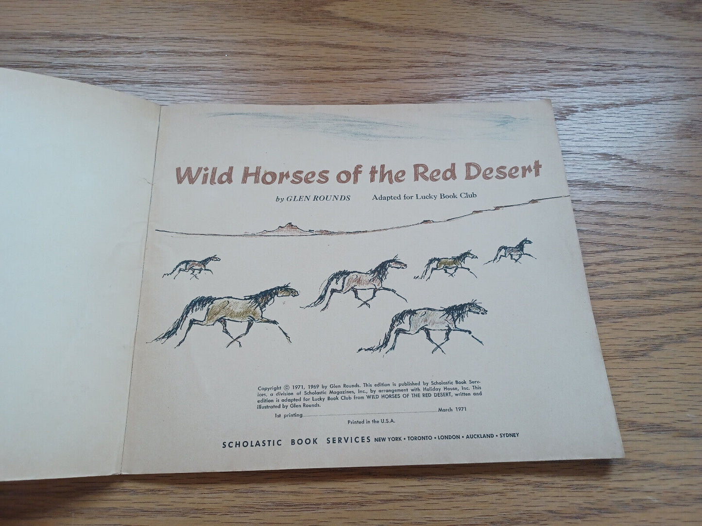 Wild Horses Of The Red Desert By Glenn Rounds 1971 First Edition