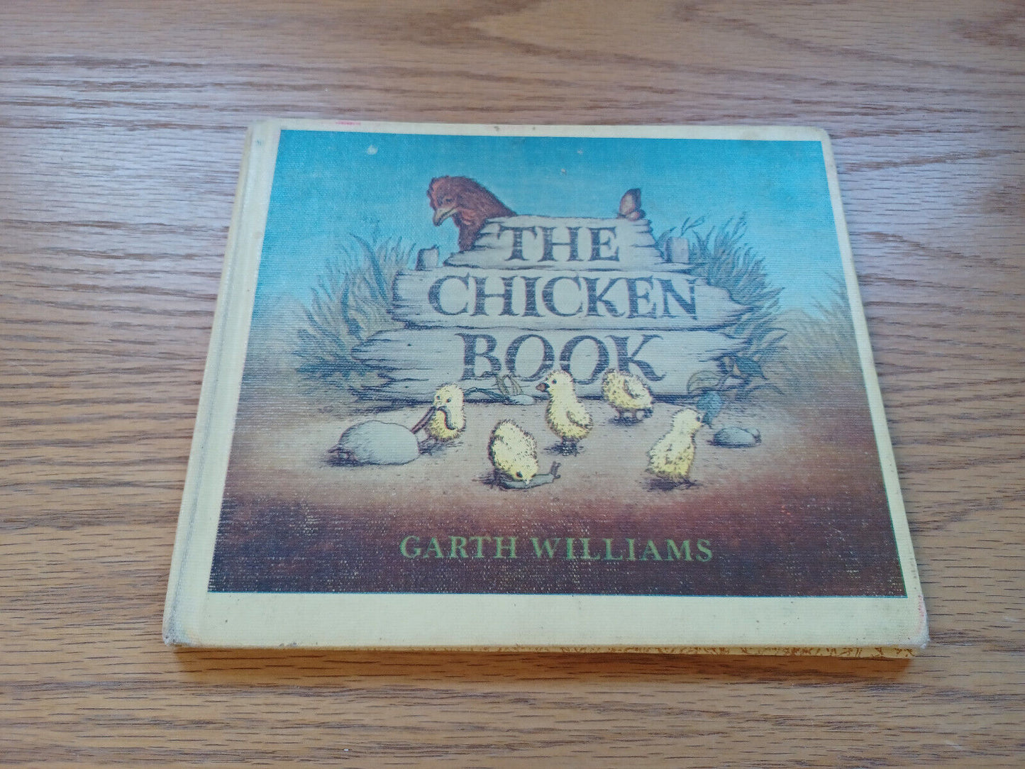 The Little Chicken Book Garth Williams 1970 1St Delacorte Press Printing