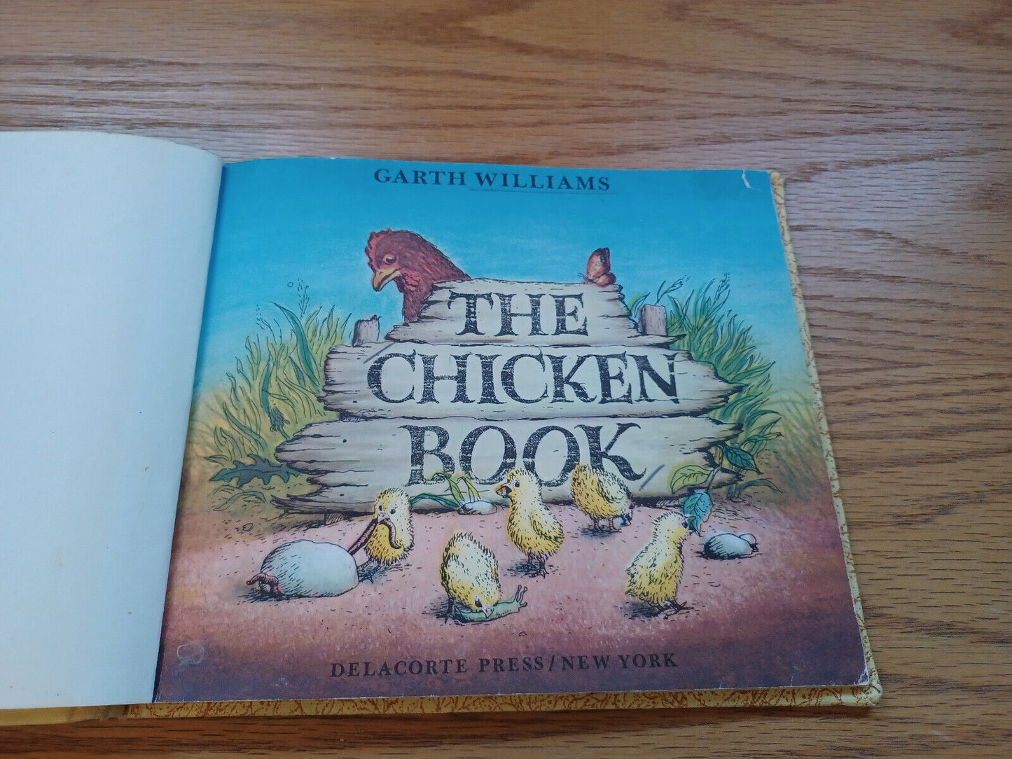 The Little Chicken Book Garth Williams 1970 1St Delacorte Press Printing