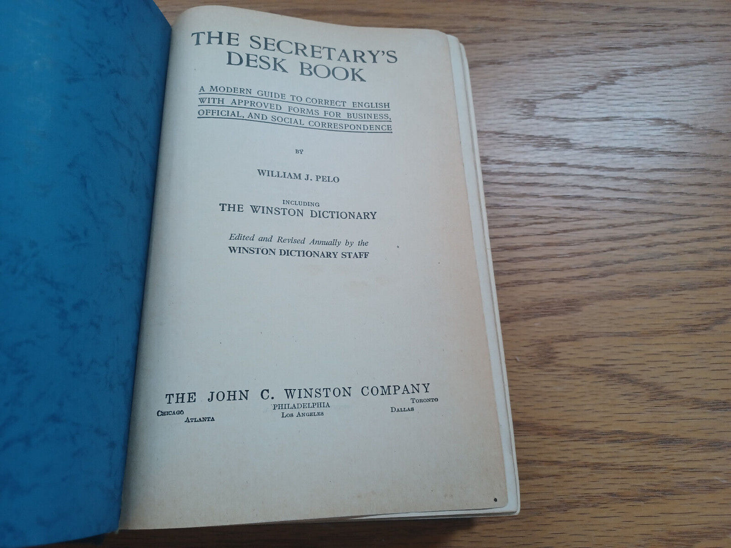 The Secretary'S Desk Book By William Pelo 1945