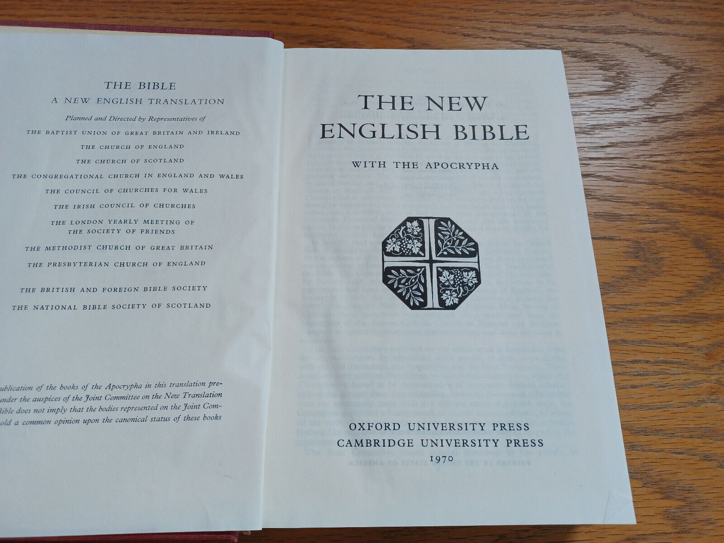 The New English Bible With the Apocrypha 1970 1st Printing Hardcover Oxford Univ