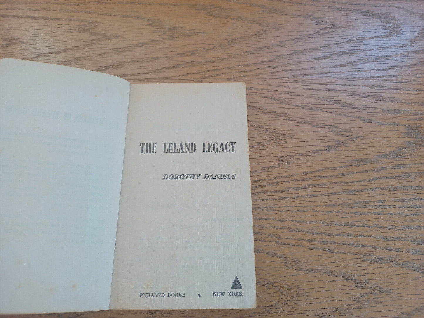 The Leland Legacy Dorothy Daniels 1965 Paperback Pyramid Books