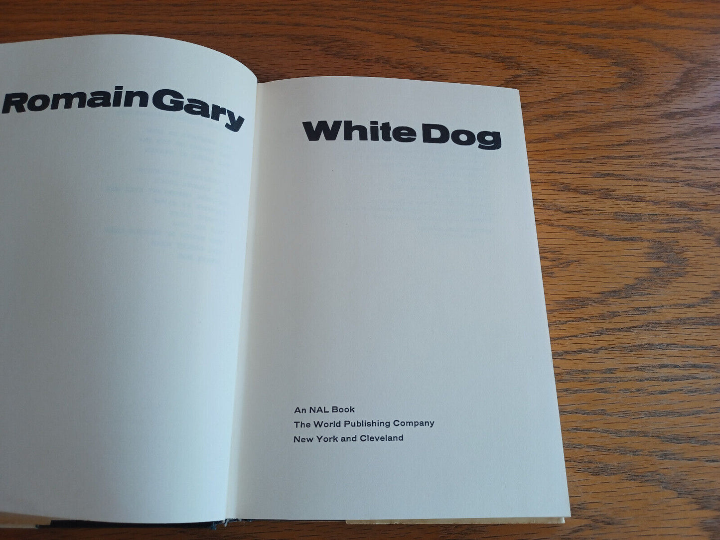 White Dog Romain Gary 1970 Hardcover Dust Jacket World Publishing